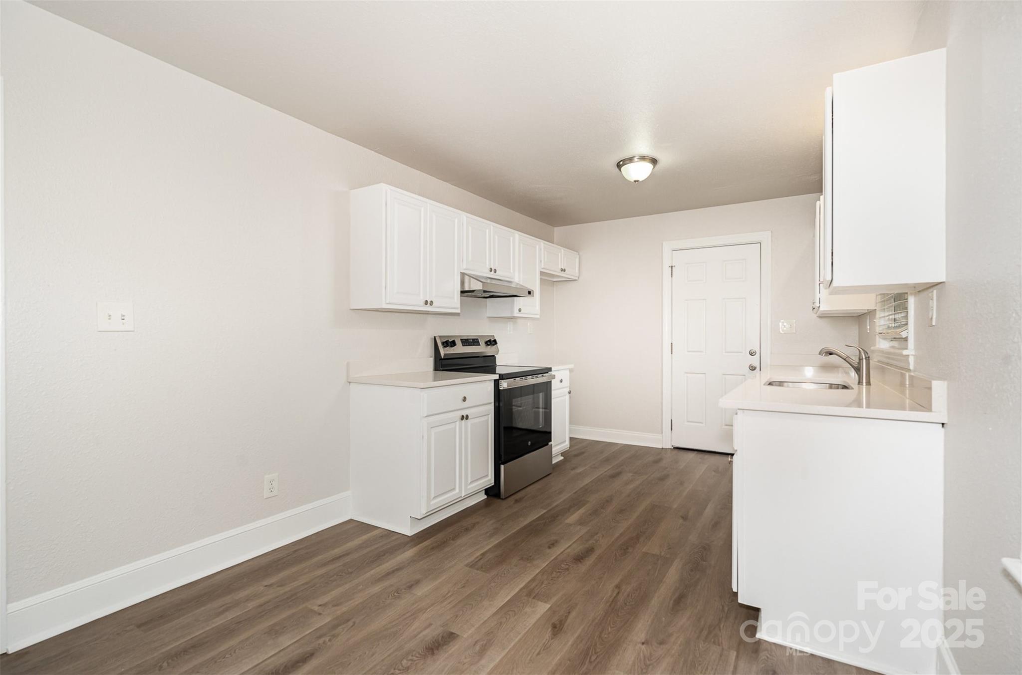 2314 Westerly Hills Drive Property Photo 8