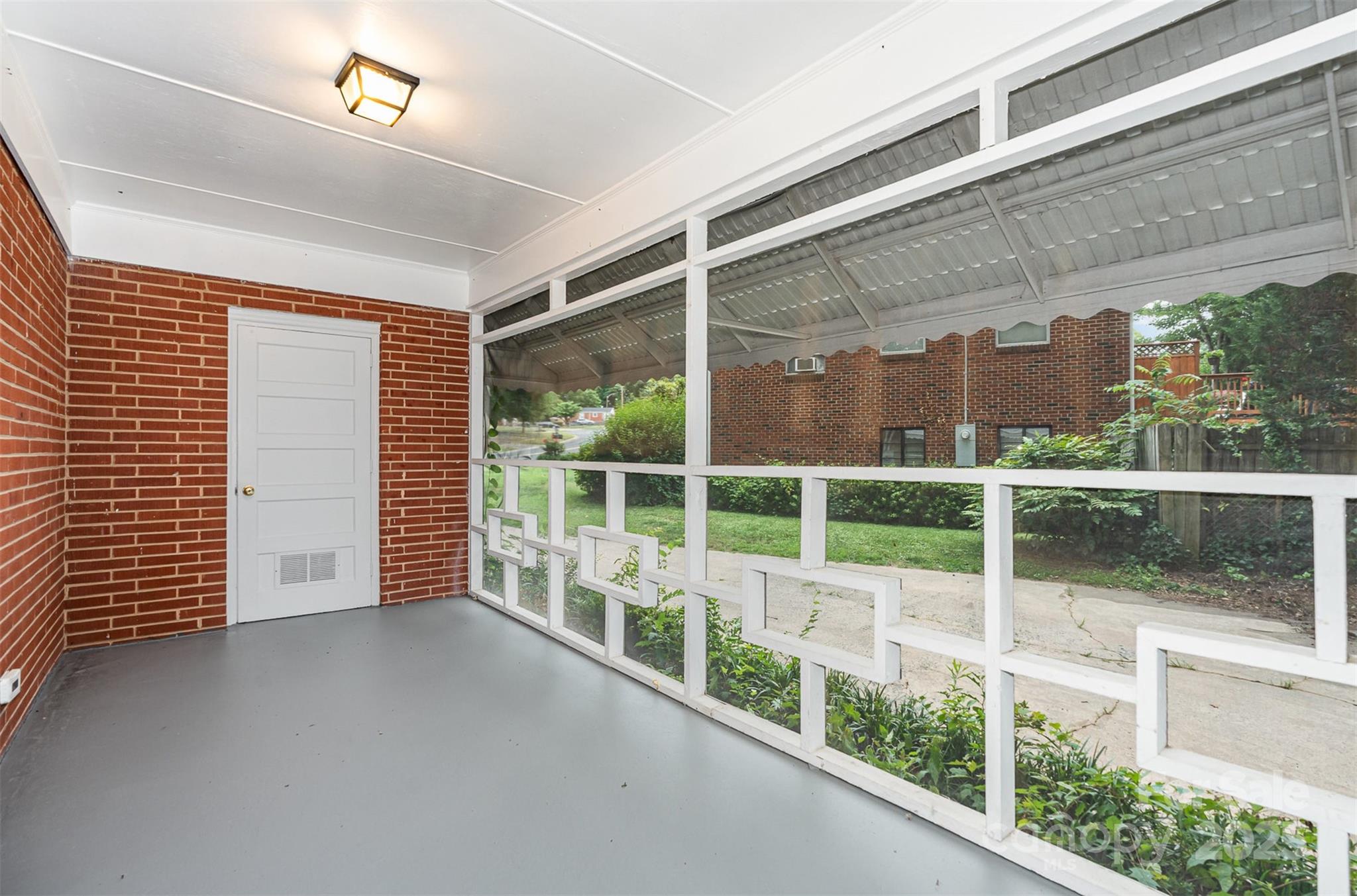 2314 Westerly Hills Drive Property Photo 22