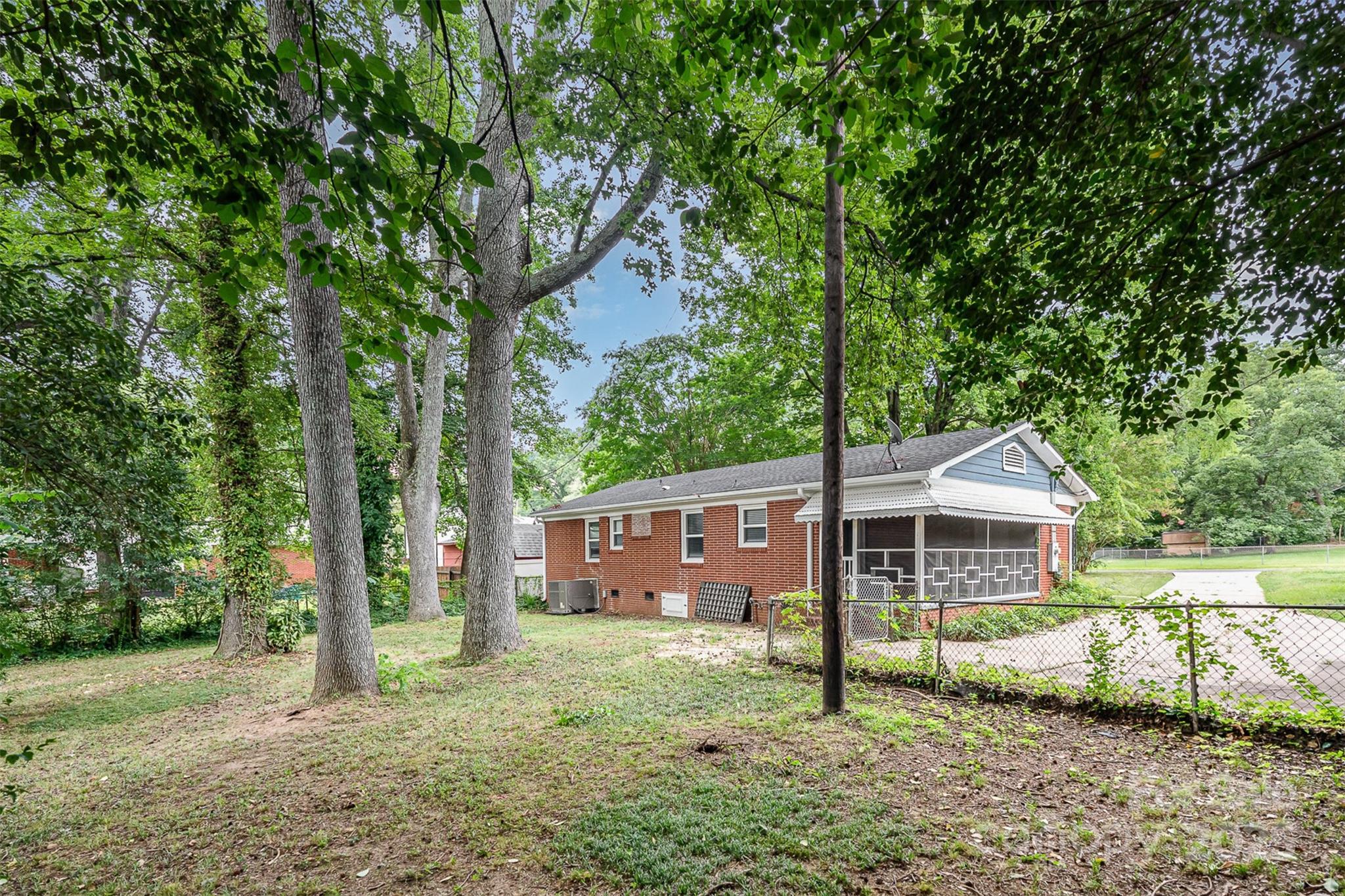 2314 Westerly Hills Drive Property Photo 25