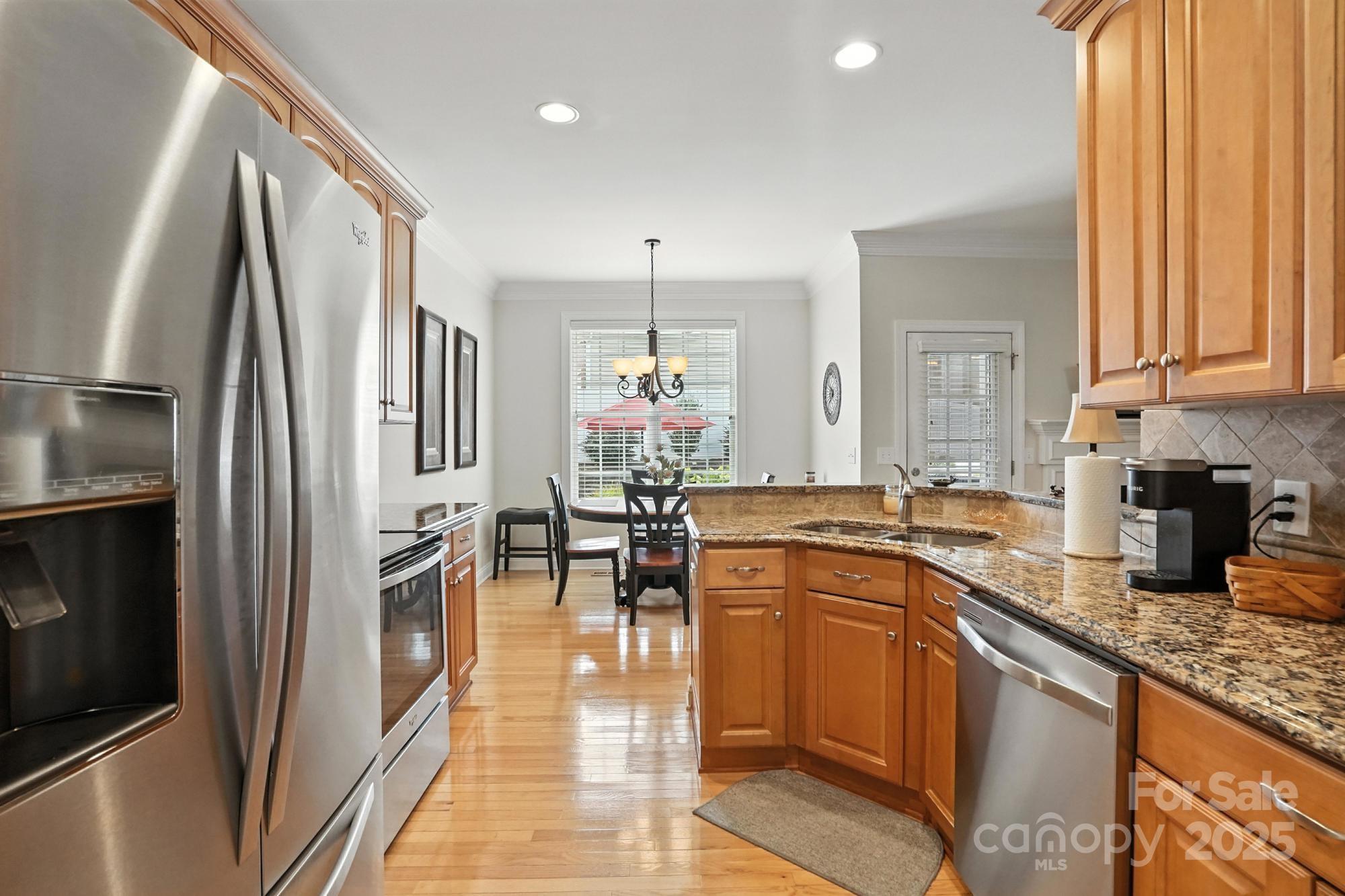 2300 Wednesbury Court Property Photo 8