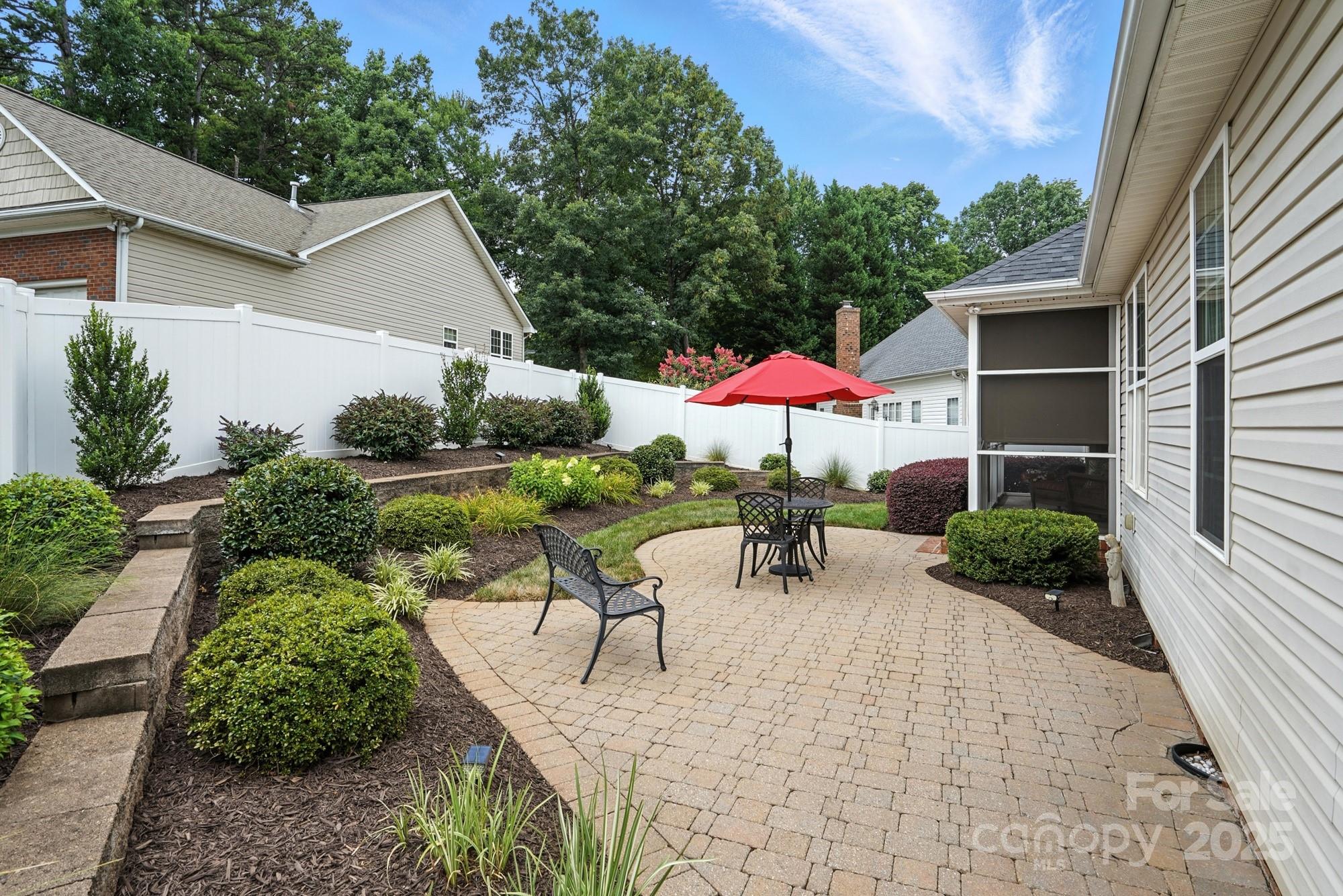 2300 Wednesbury Court Property Photo 24