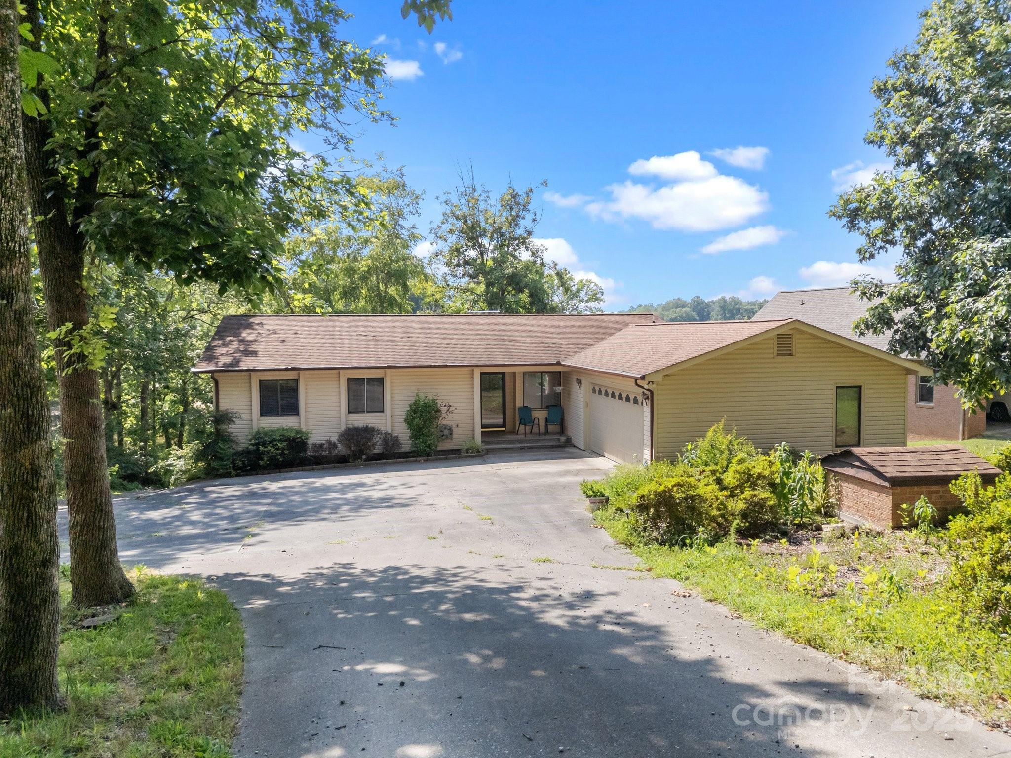 840 Deer Lake Run Property Photo 1