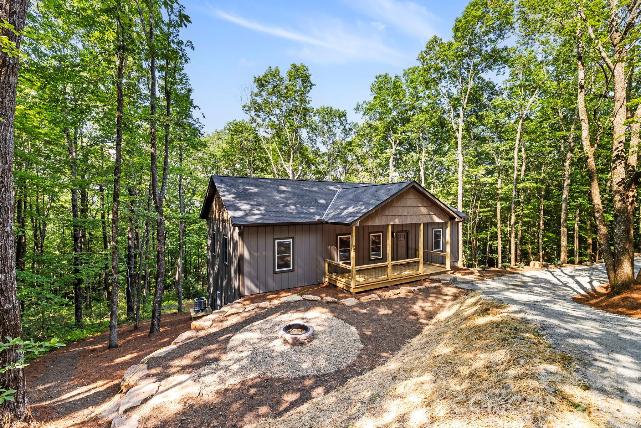 939 Rocky Mountain Road Property Photo 2