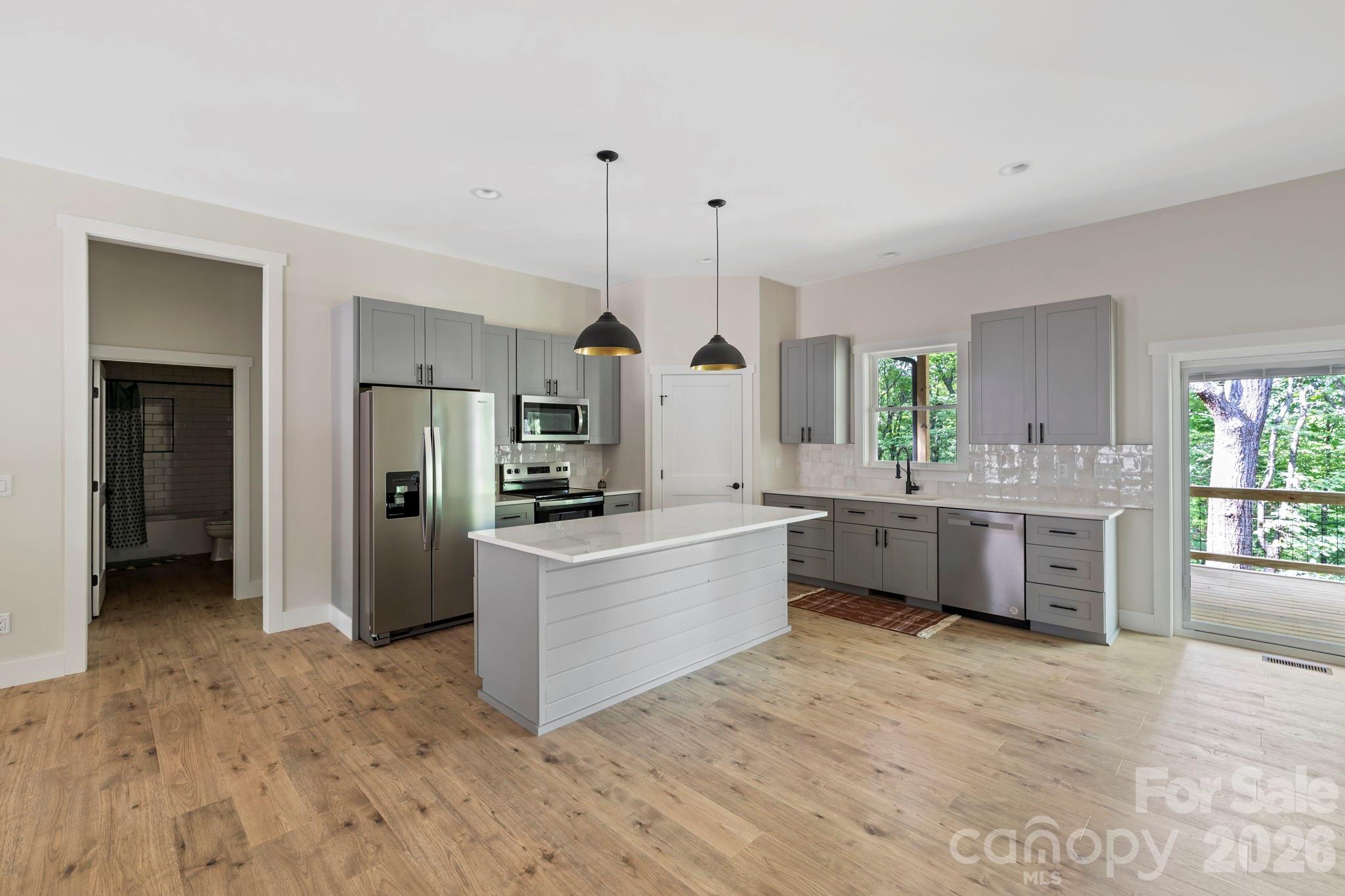 939 Rocky Mountain Road Property Photo 8