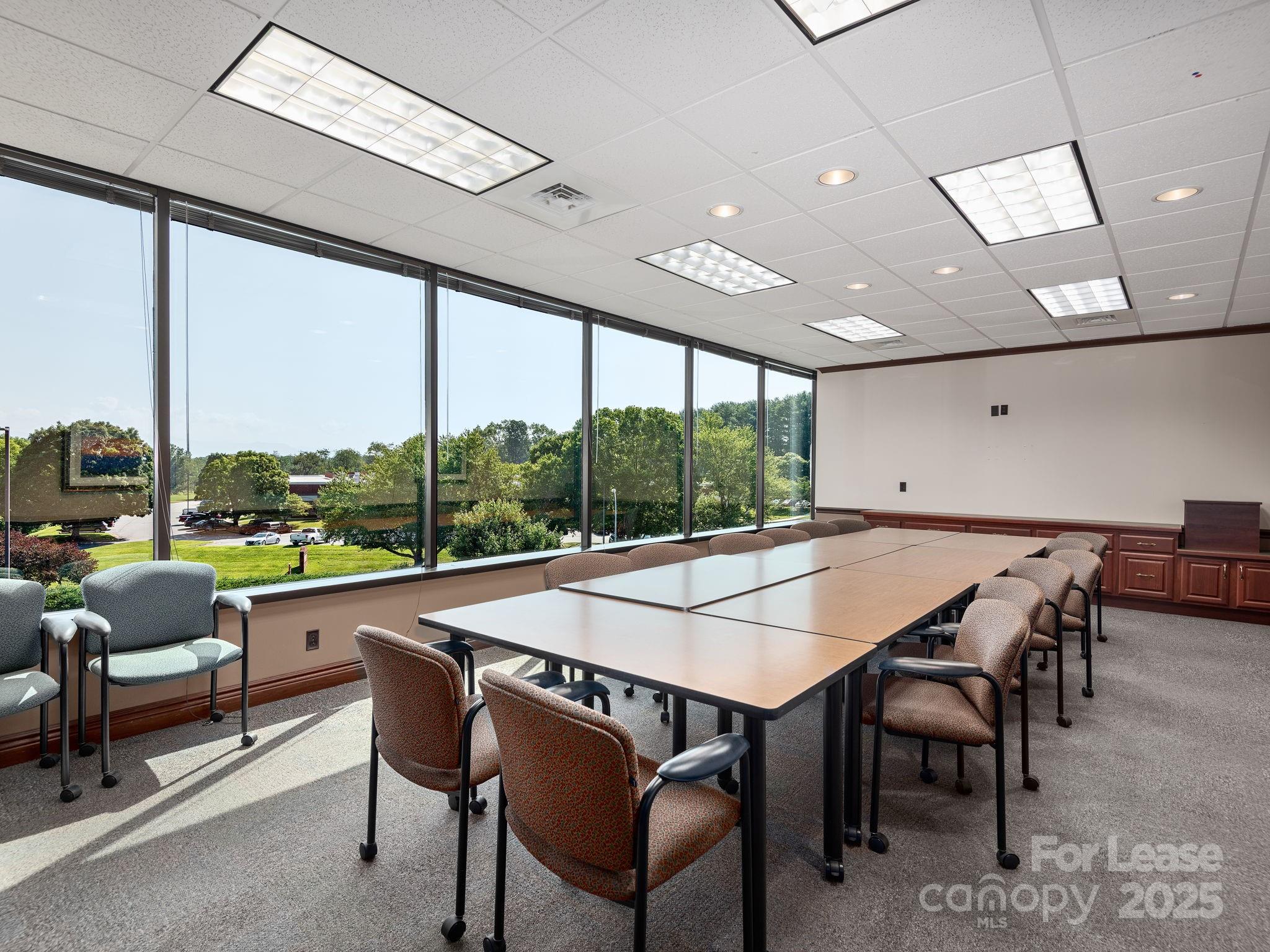 1200 Ridgefield Boulevard 200 Property Photo 14