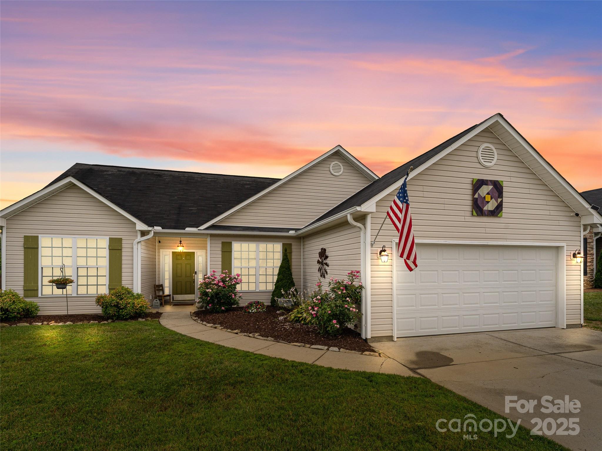 144 Haw River Road Property Photo 1