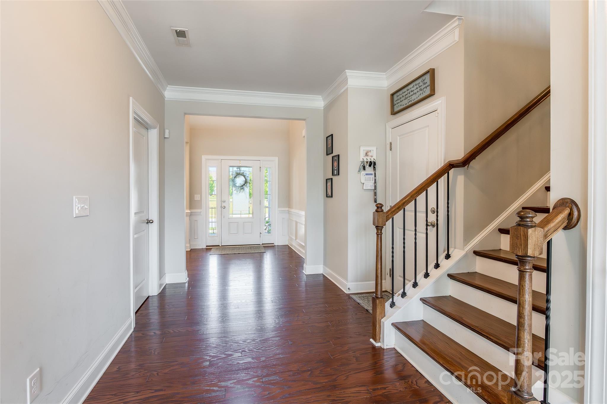 208 Canoe Pole Lane Property Photo 4