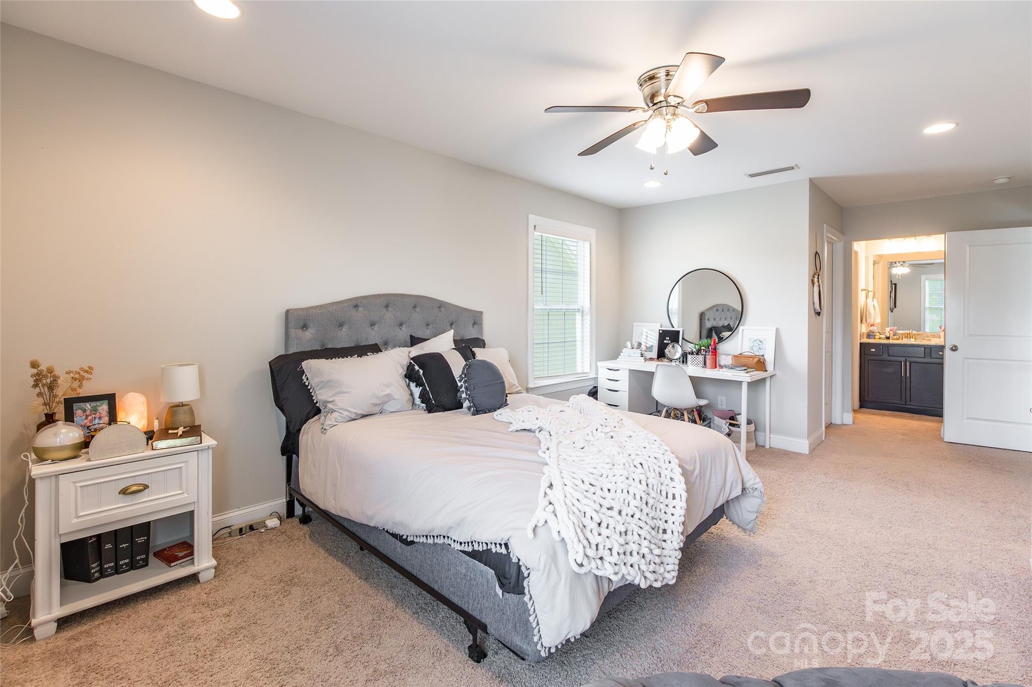 208 Canoe Pole Lane Property Photo 26