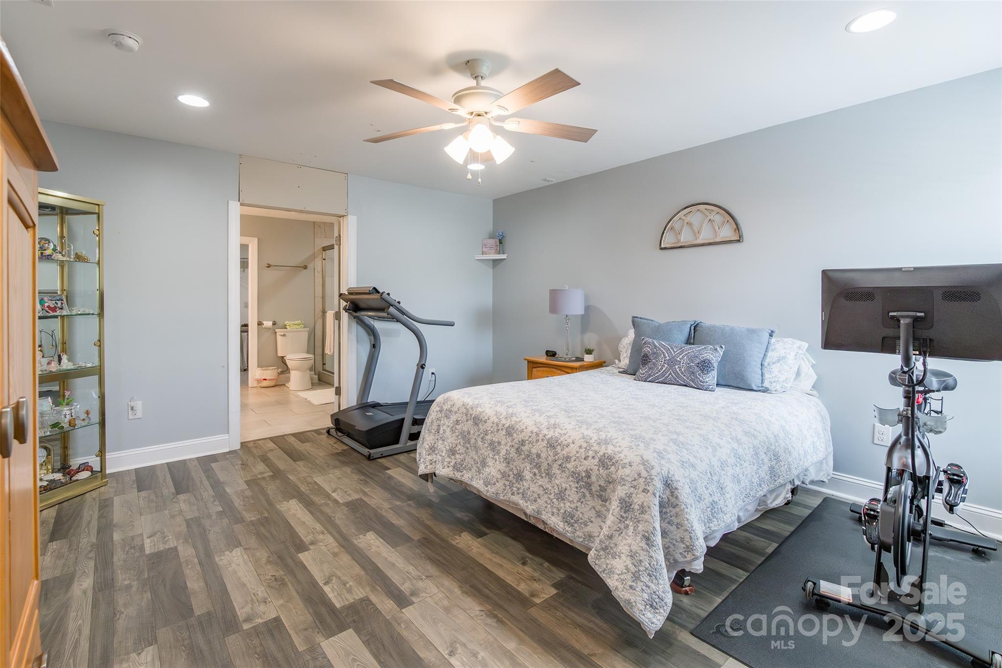 208 Canoe Pole Lane Property Photo 37