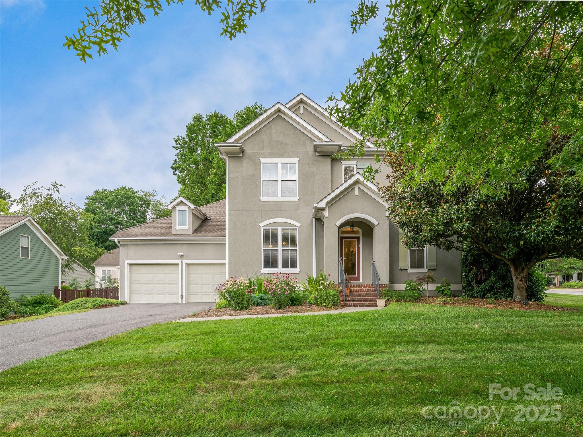 257 Fennel Dun Circle Property Photo 1