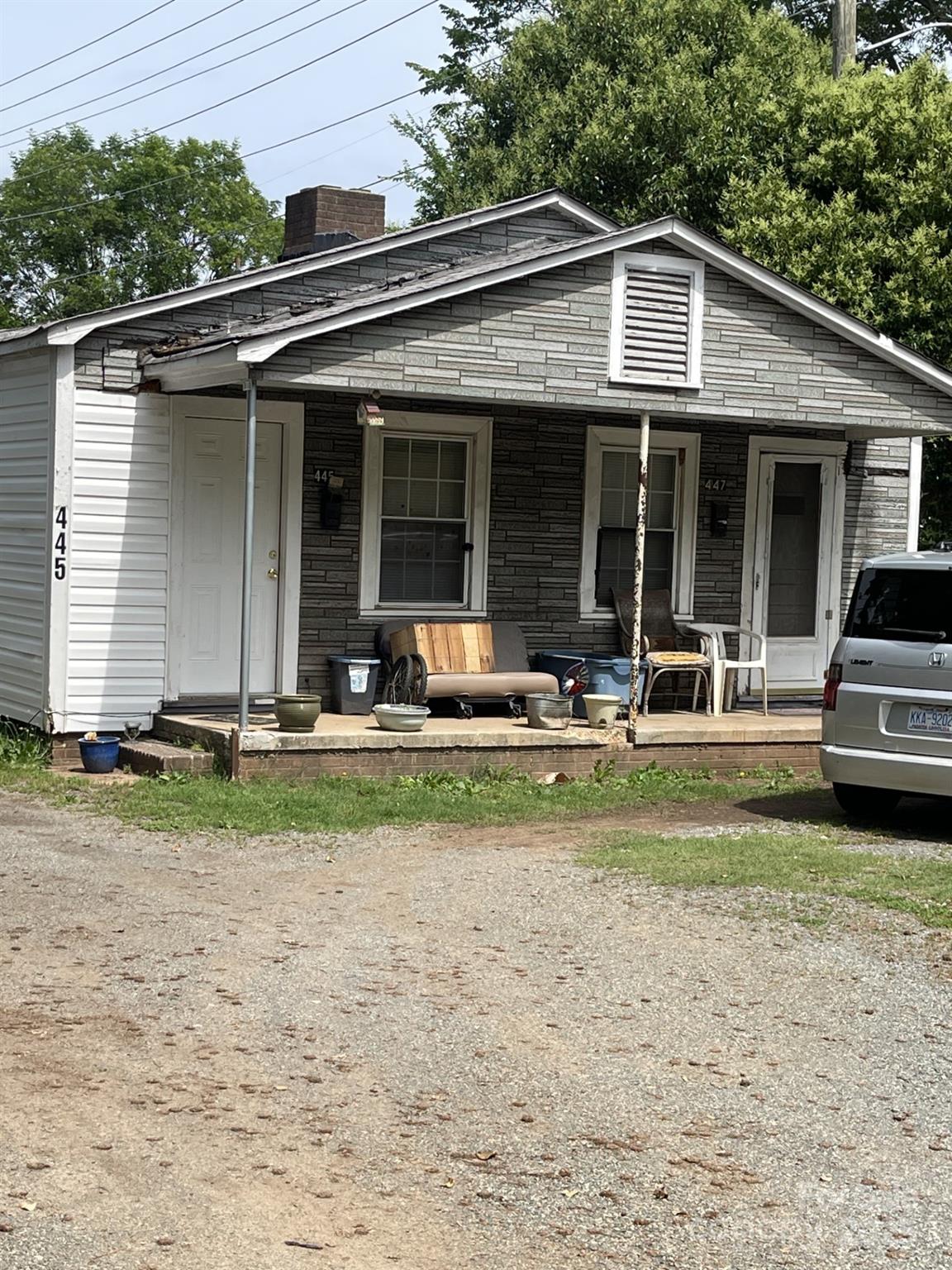 445 Skyland Avenue Property Photo