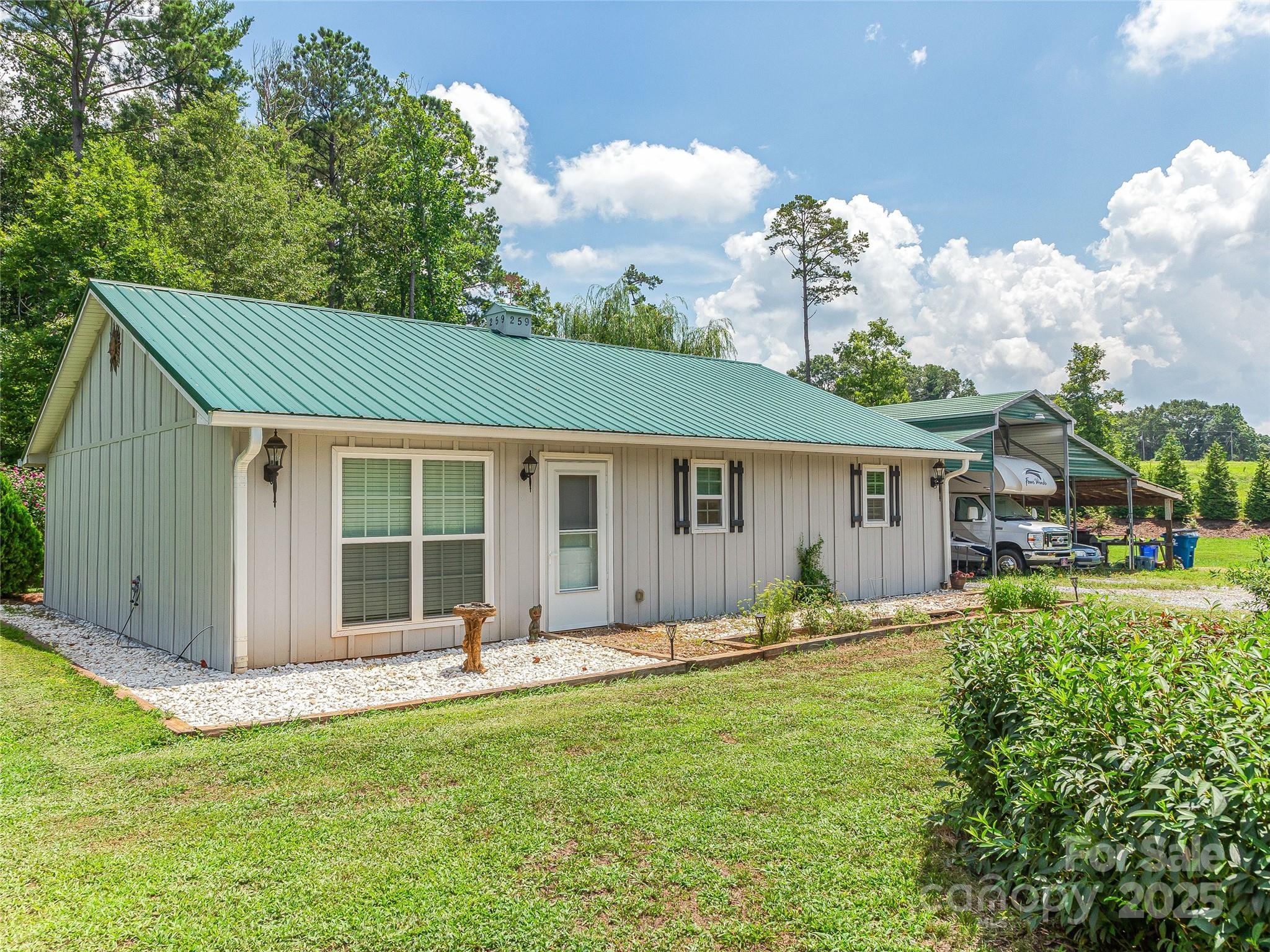 259 Ive Bright Drive Property Photo 1