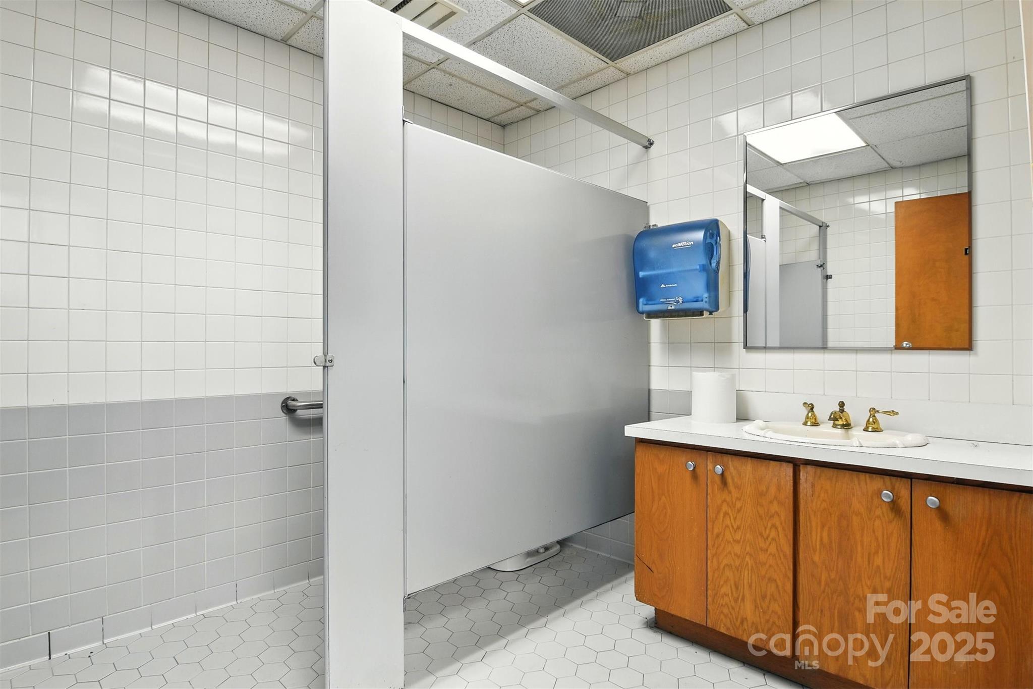 2931 N Center Street Property Photo 27