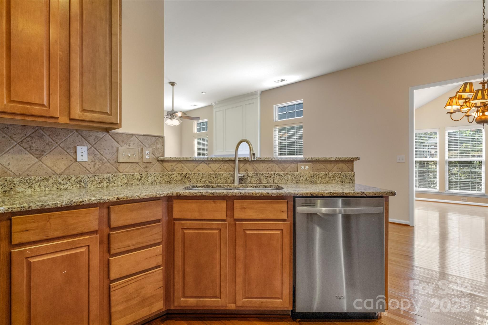 4048 Buckingham Drive Property Photo 8
