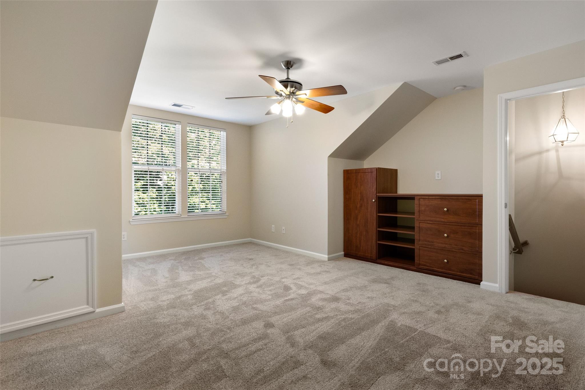 4048 Buckingham Drive Property Photo 19