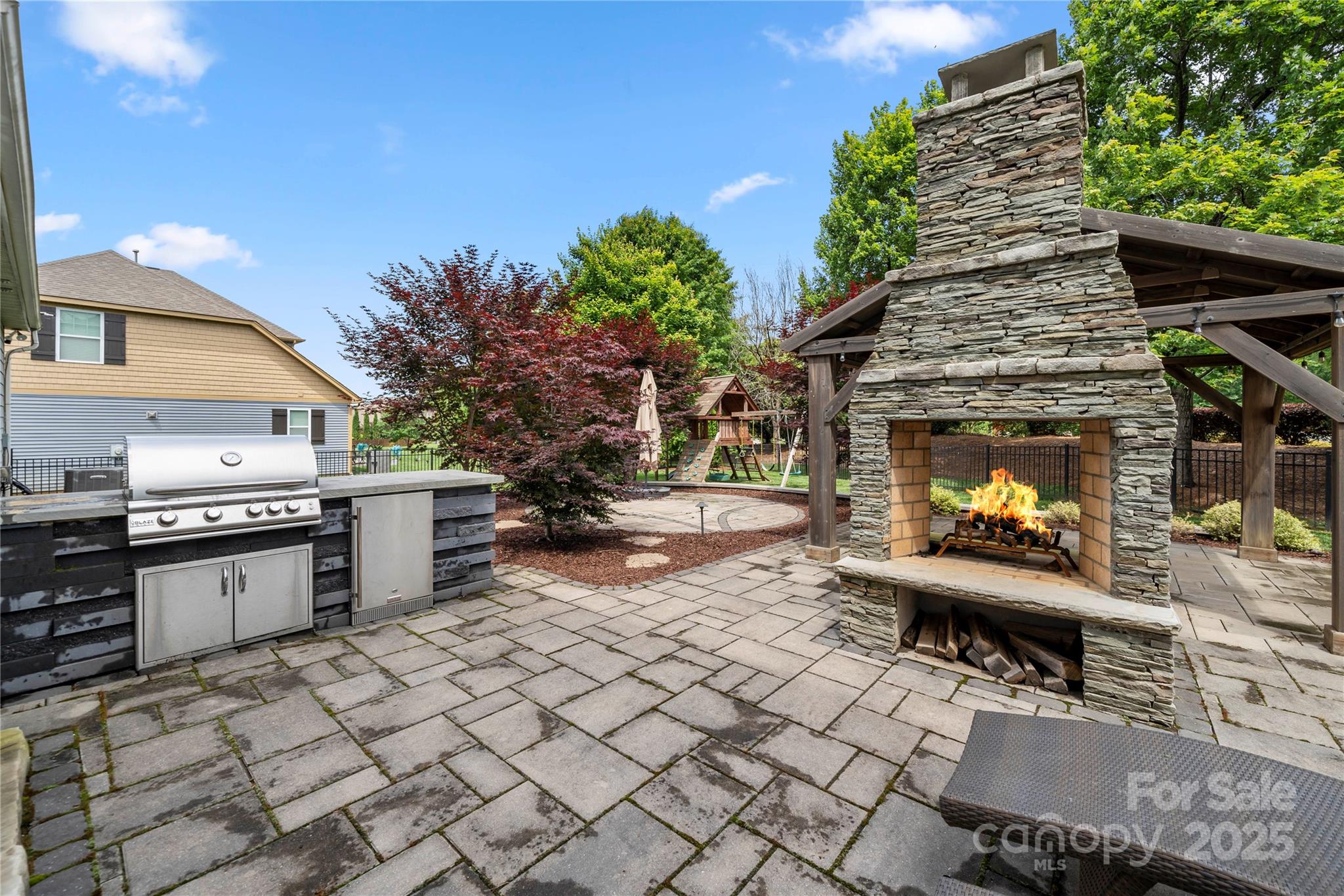 17425 Closest Pin Drive Property Photo 3