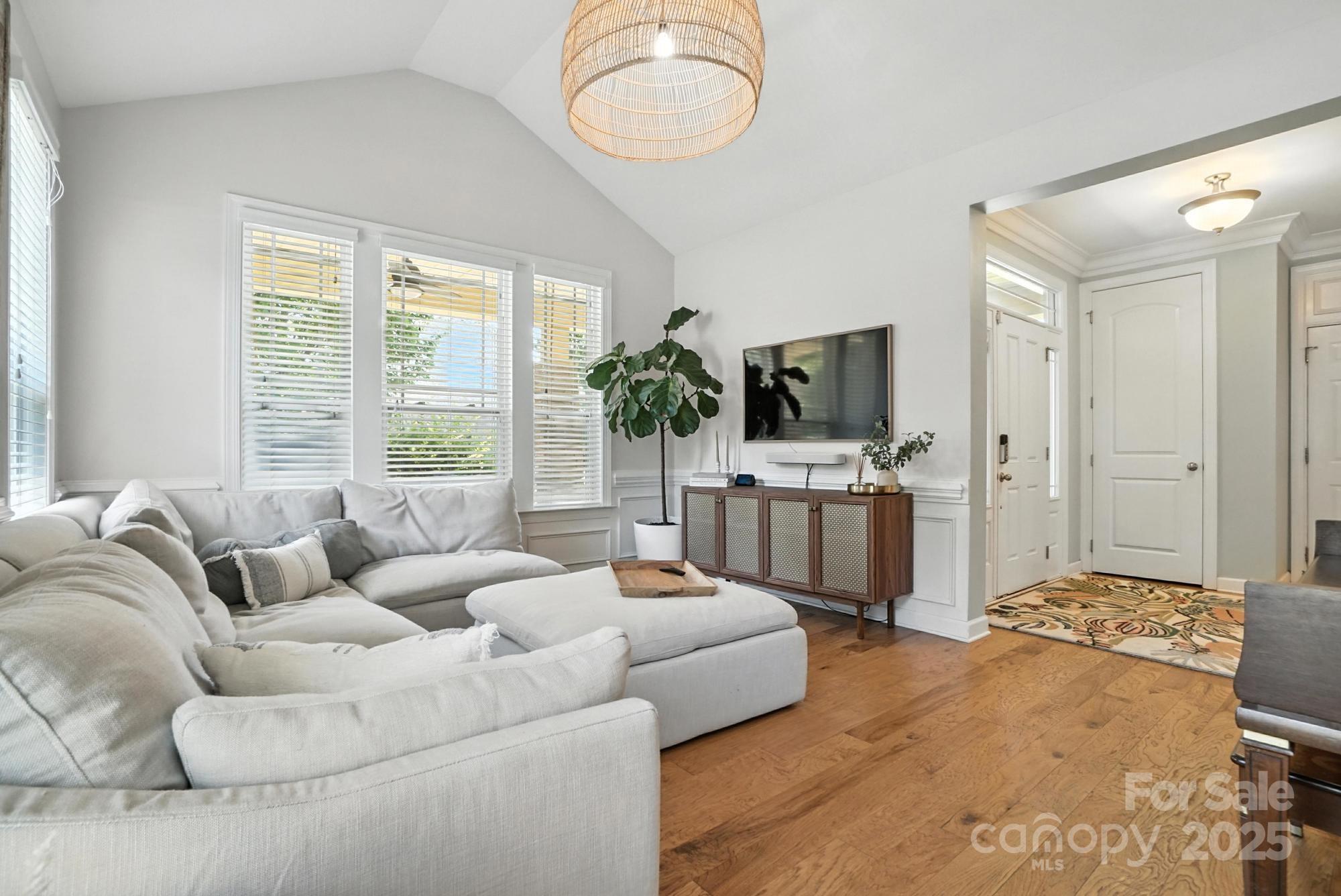 17425 Closest Pin Drive Property Photo 8