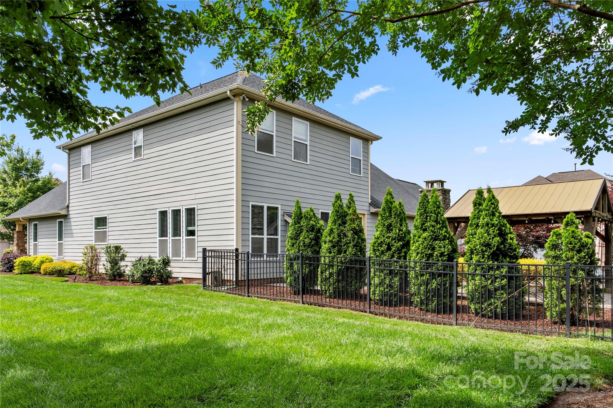 17425 Closest Pin Drive Property Photo 40
