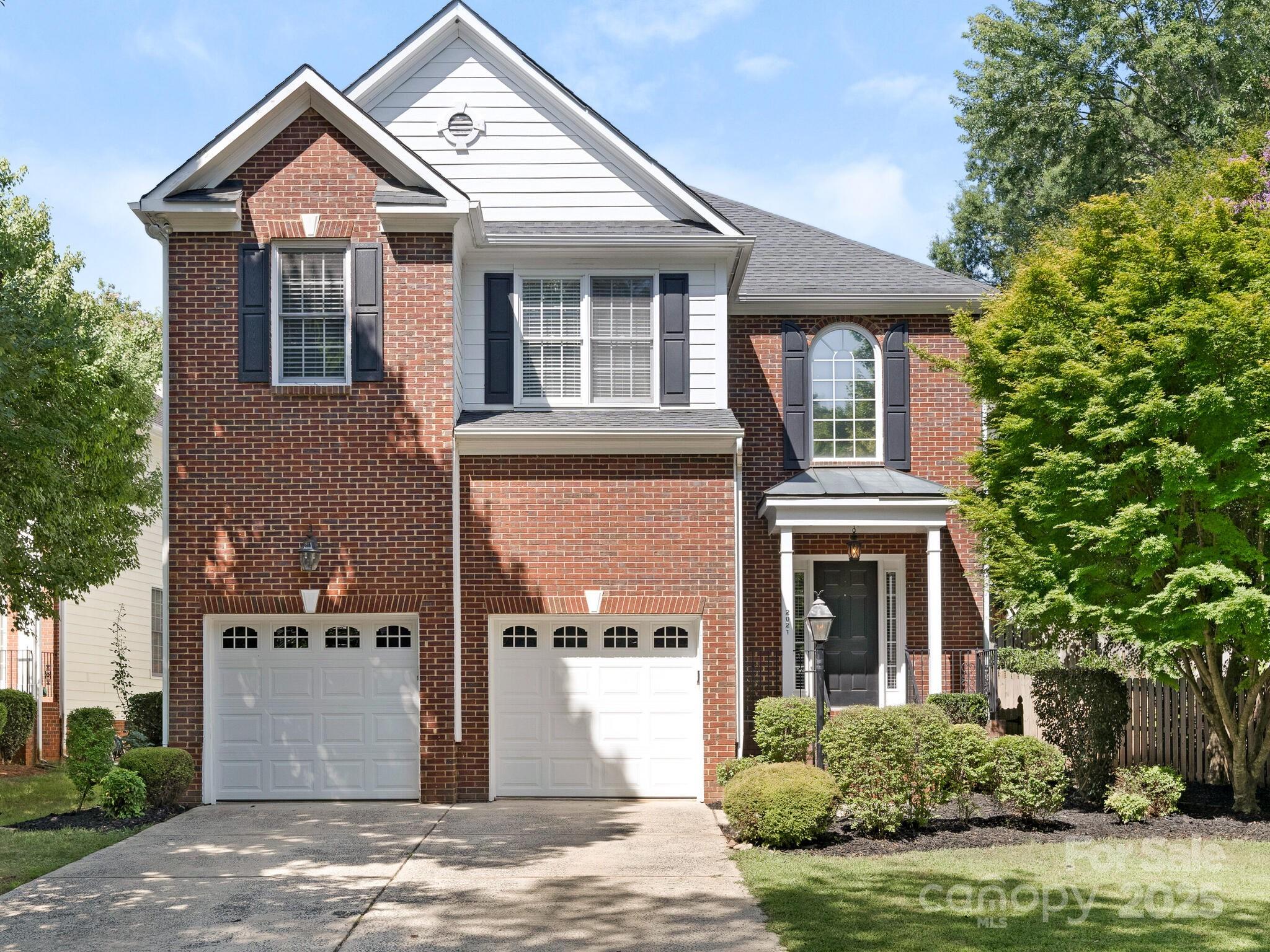 2021 Sablewood Drive Property Photo 1