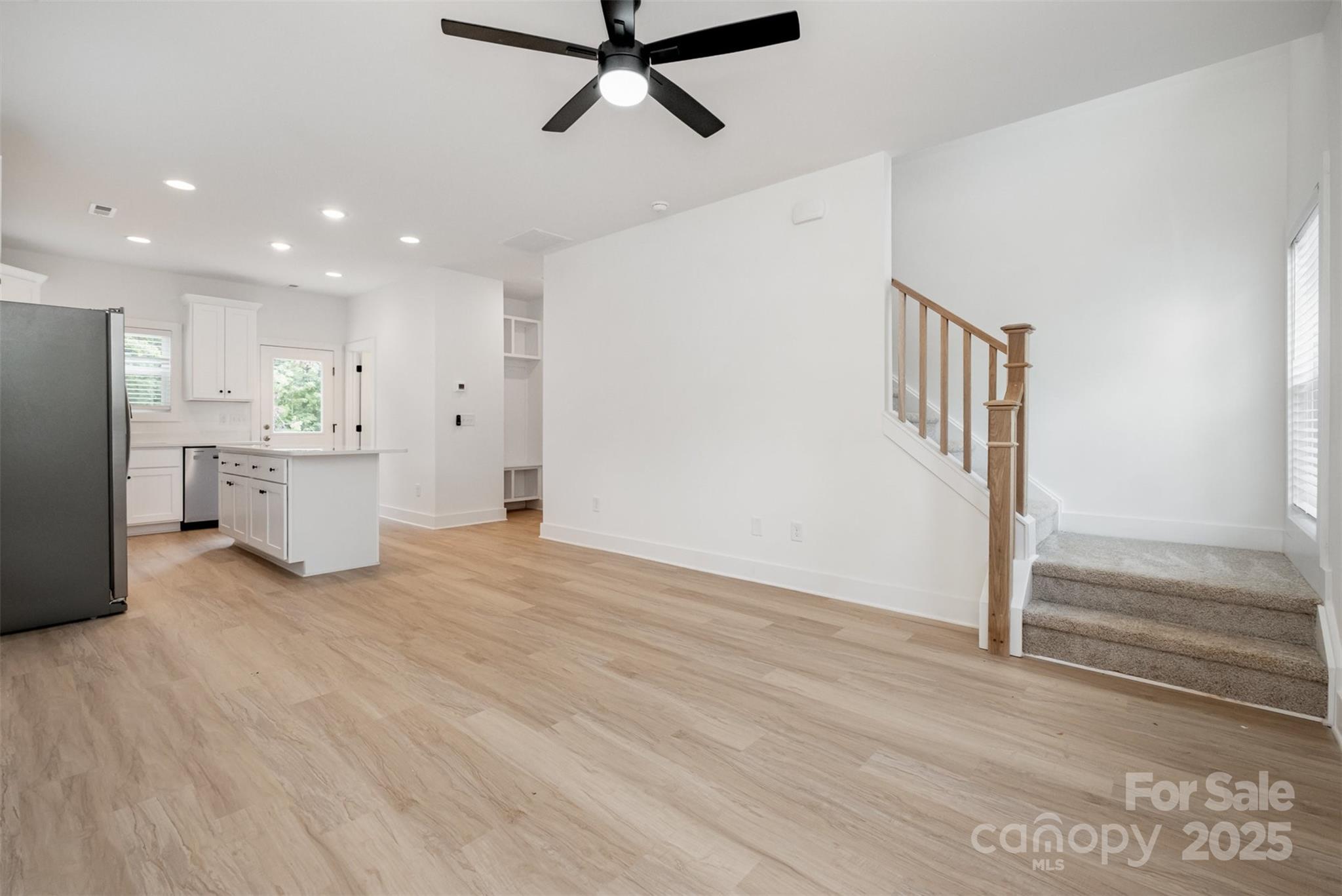794 Stanley Spencer Mtn Road Property Photo 6
