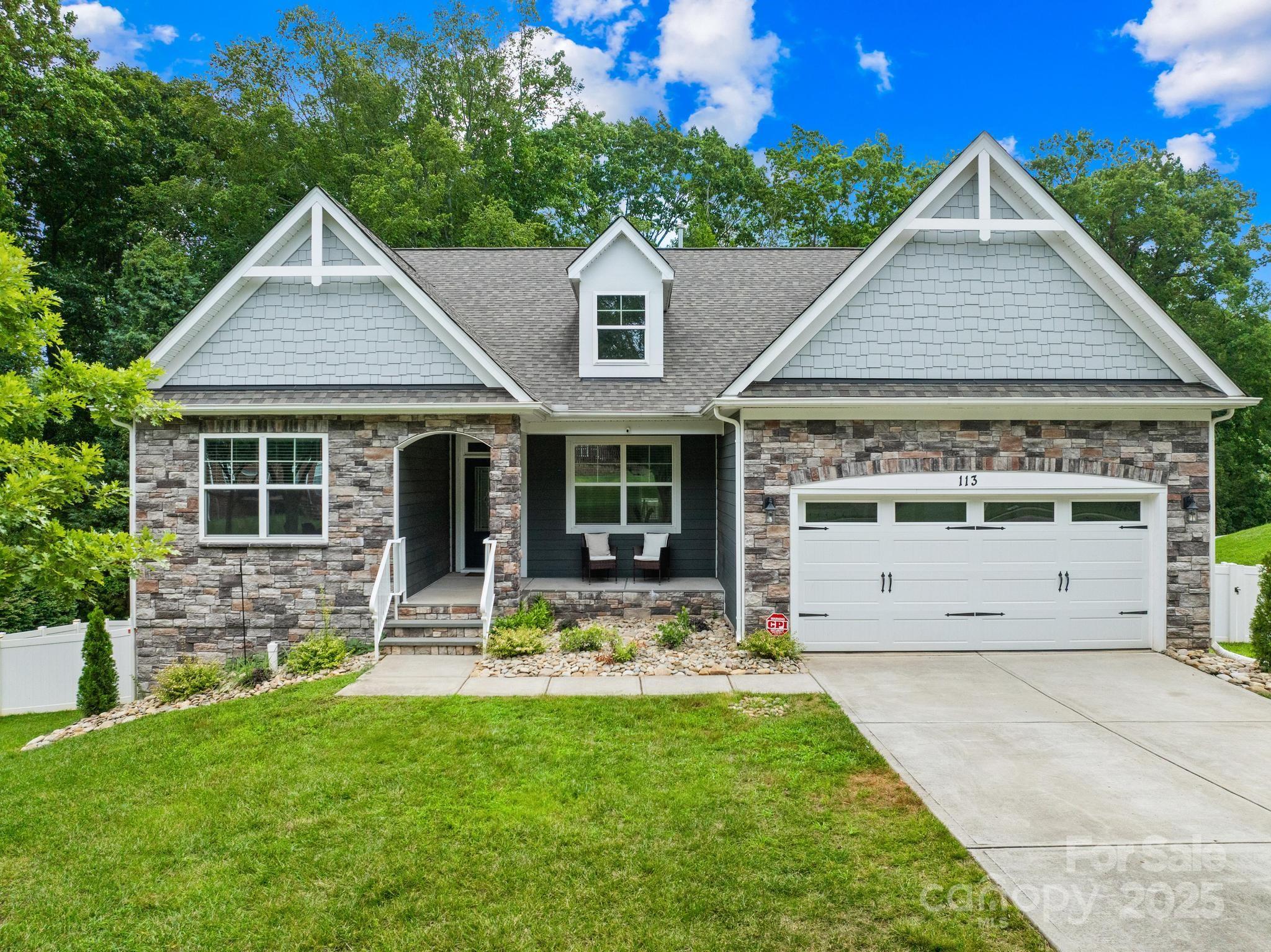 113 Glastonbury Drive Property Photo