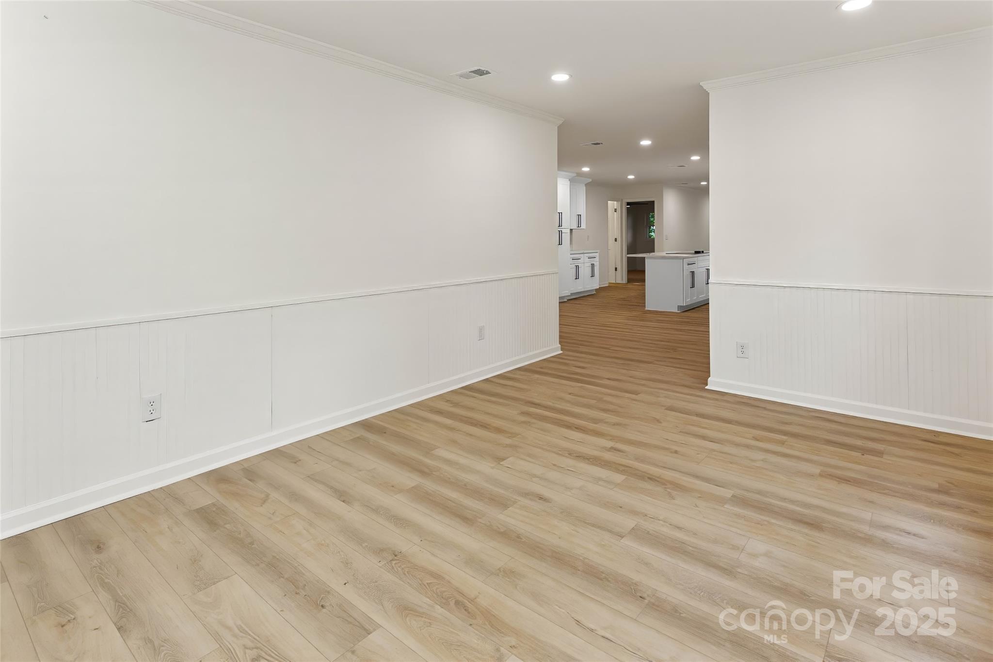 240 Spicewood Lane Property Photo 6