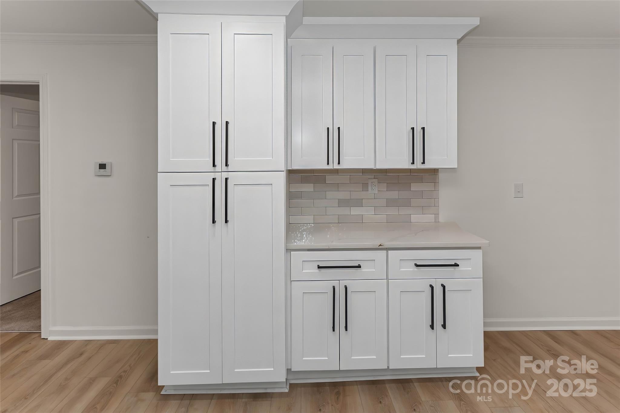 240 Spicewood Lane Property Photo 10
