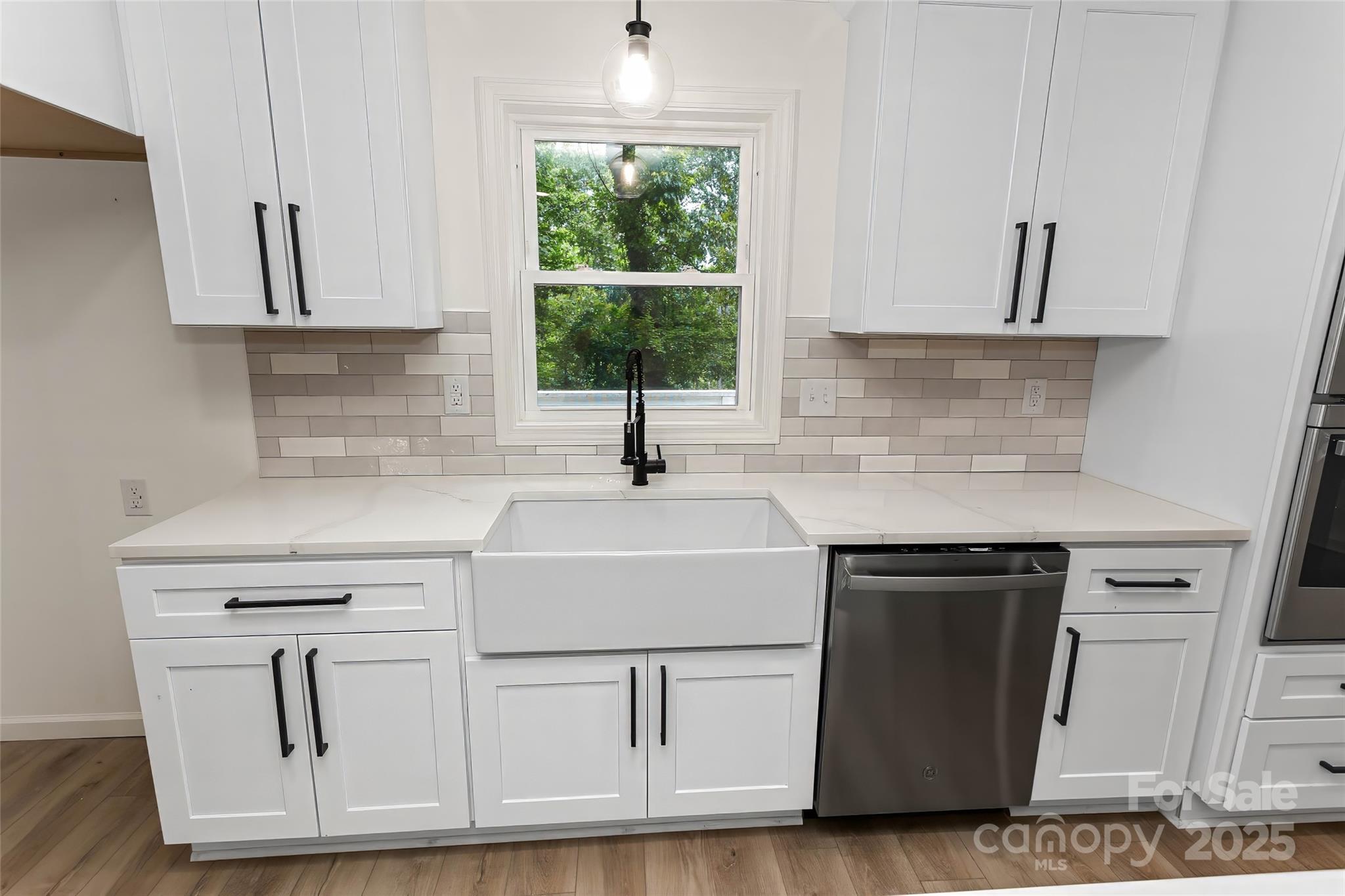 240 Spicewood Lane Property Photo 11