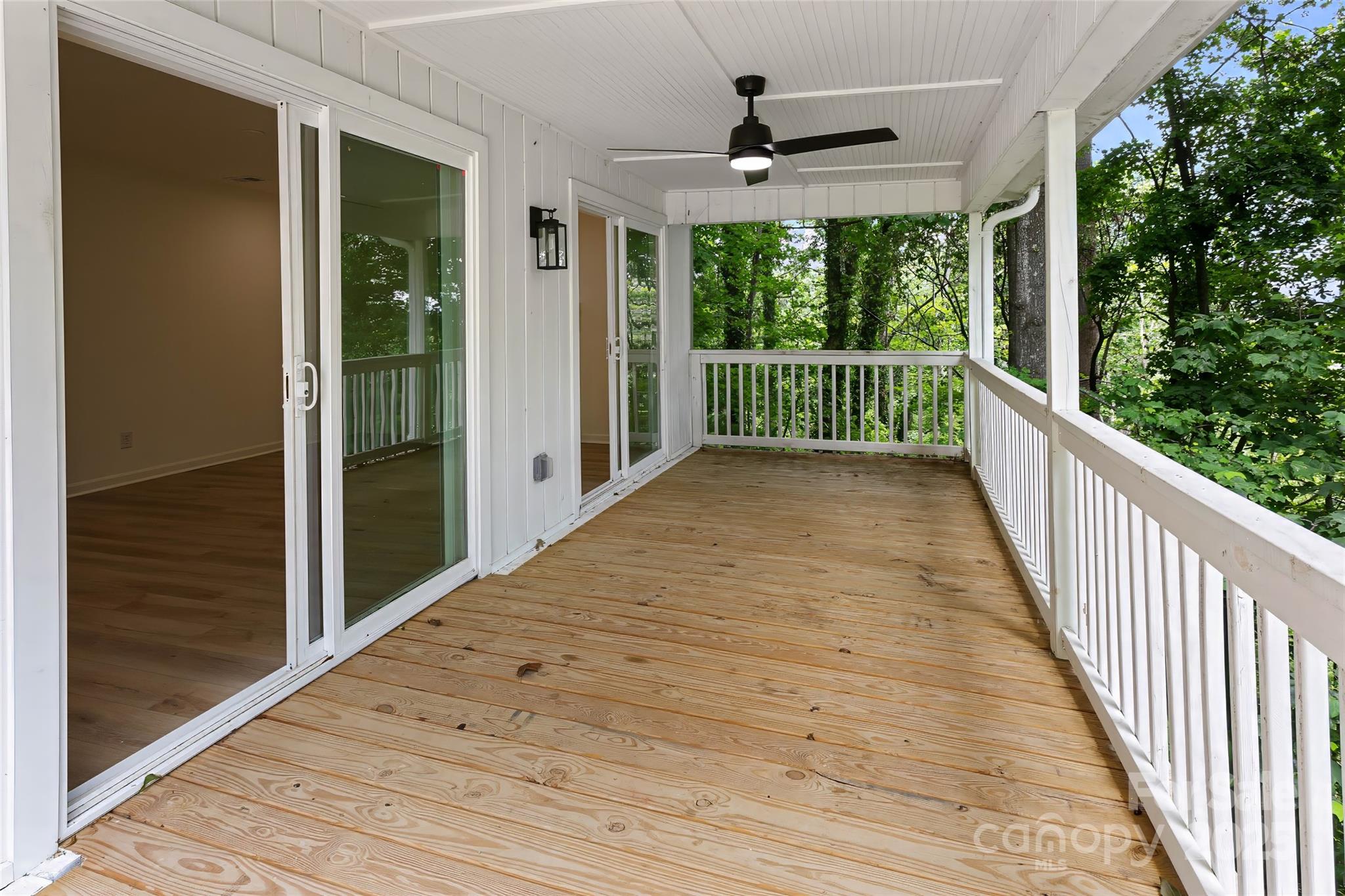 240 Spicewood Lane Property Photo 16