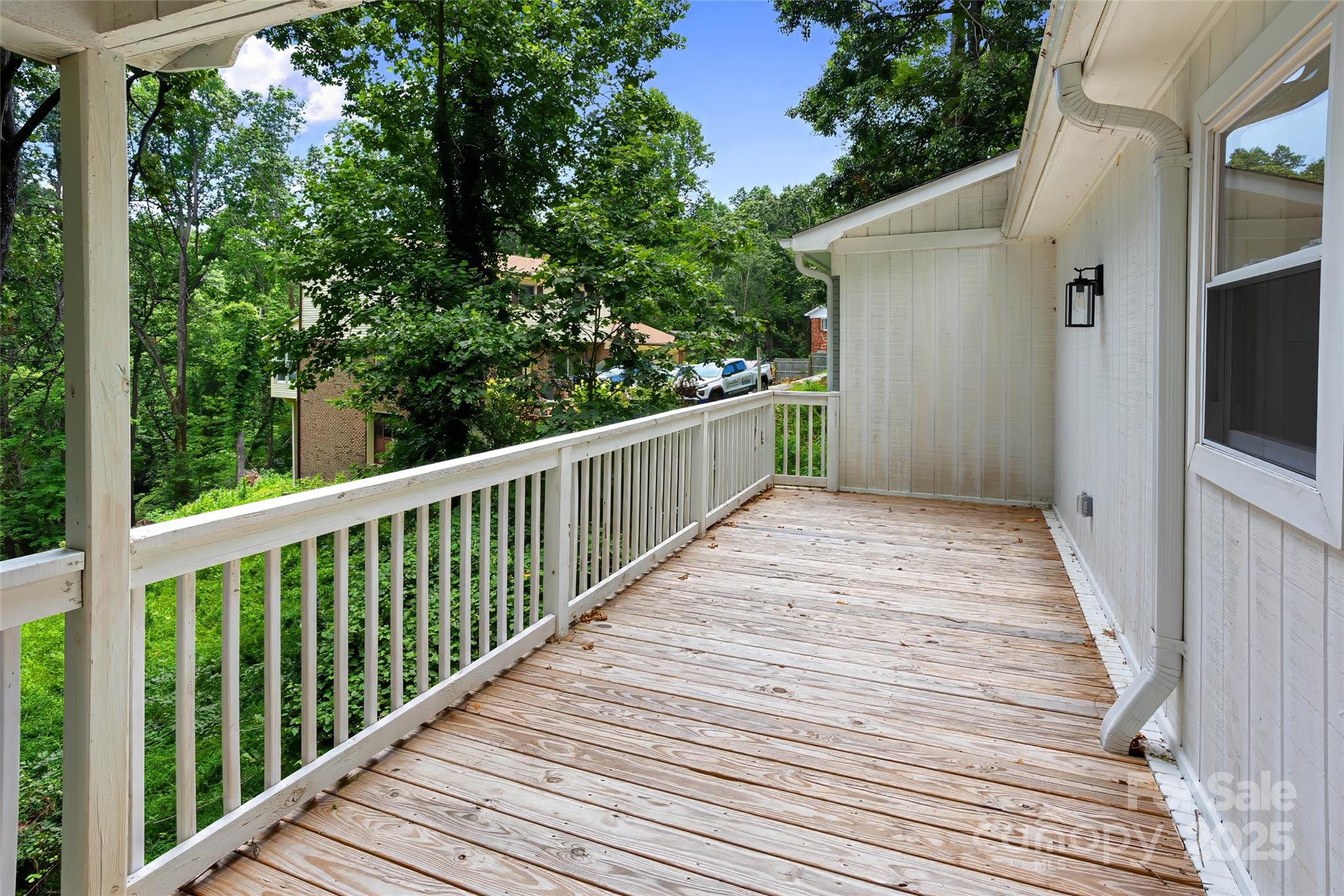 240 Spicewood Lane Property Photo 17