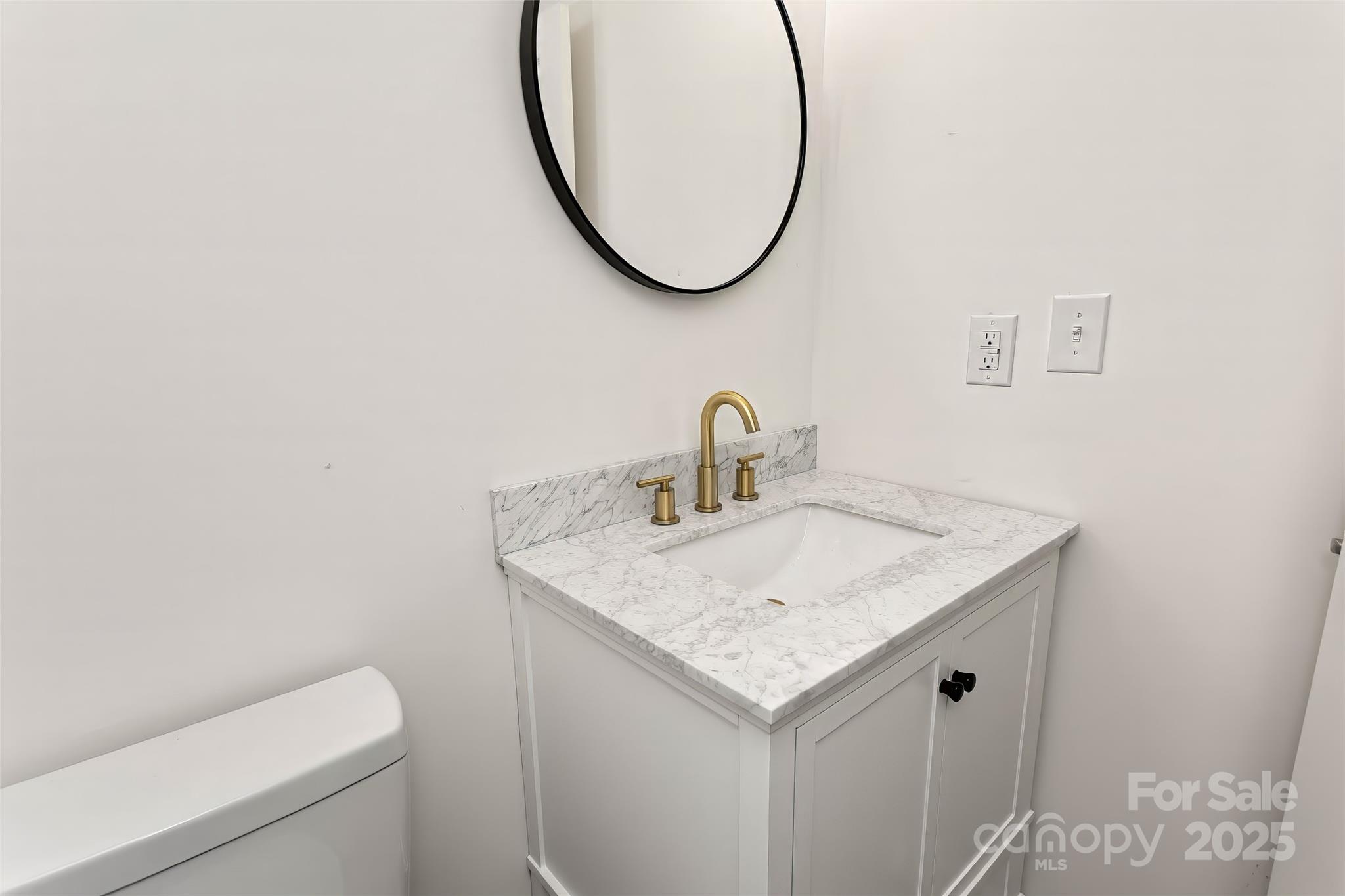 240 Spicewood Lane Property Photo 24