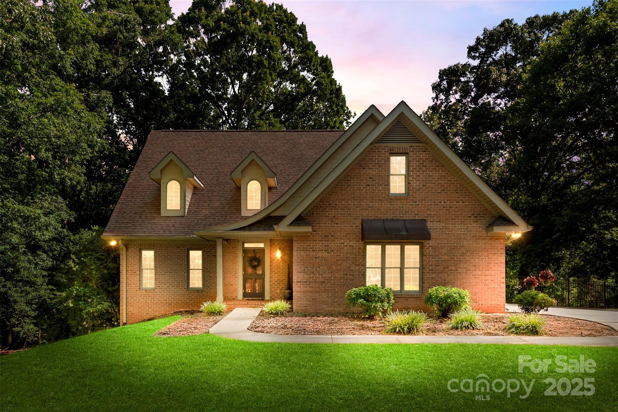 104 Tallwood Drive Property Photo 1