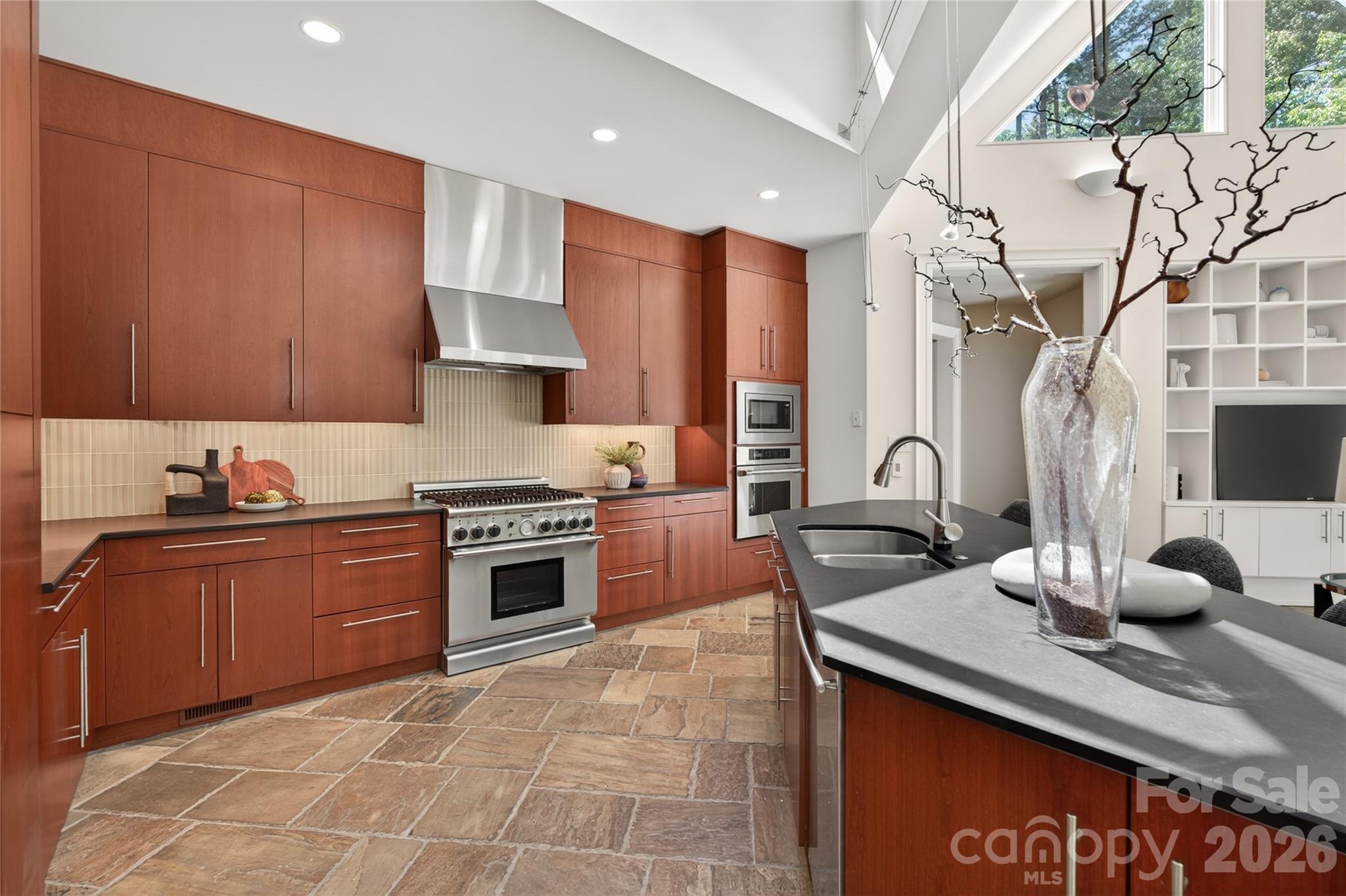 606 Ardrey Circle Property Photo 13