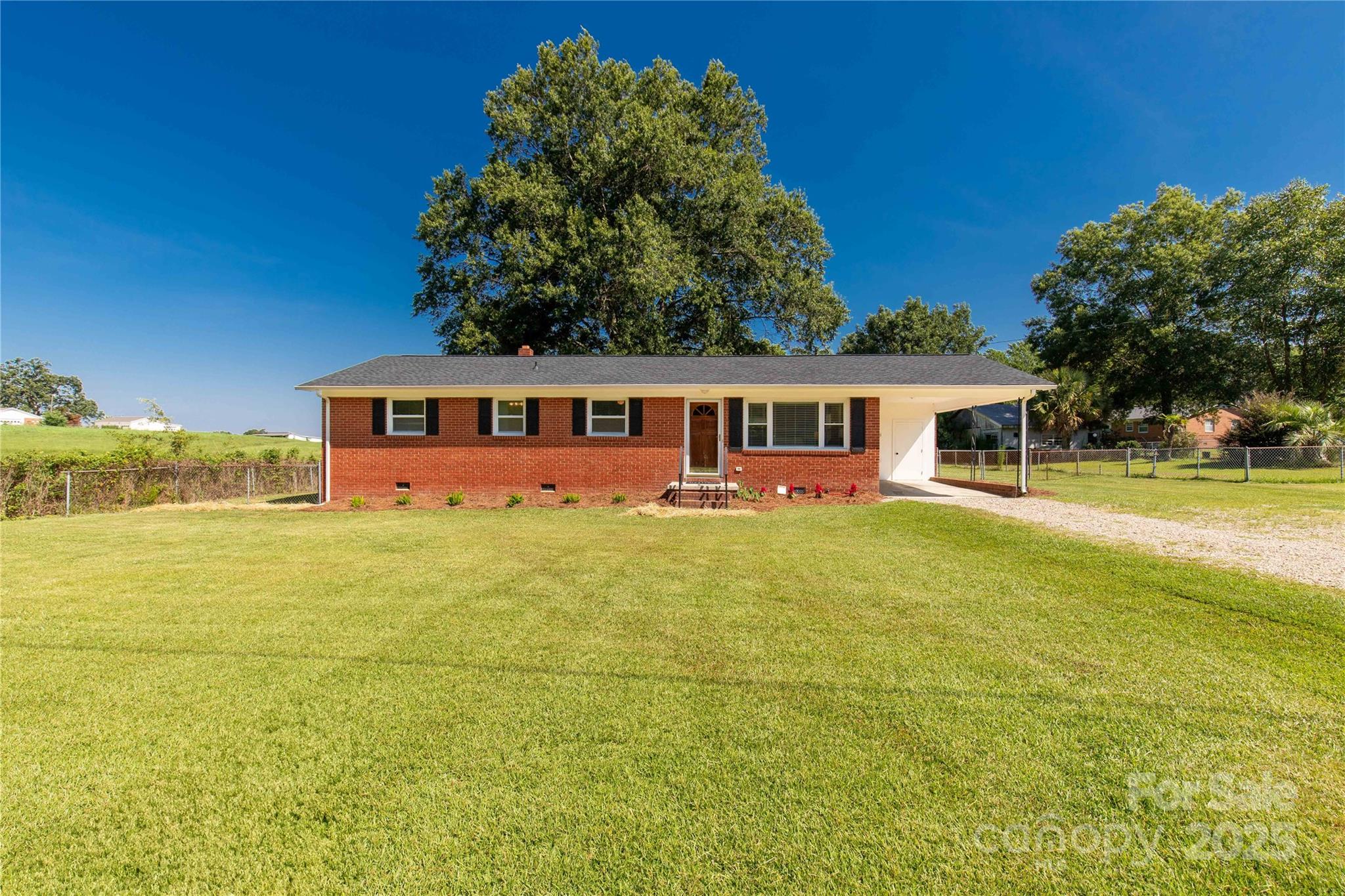 1156 Suttle Road Property Photo