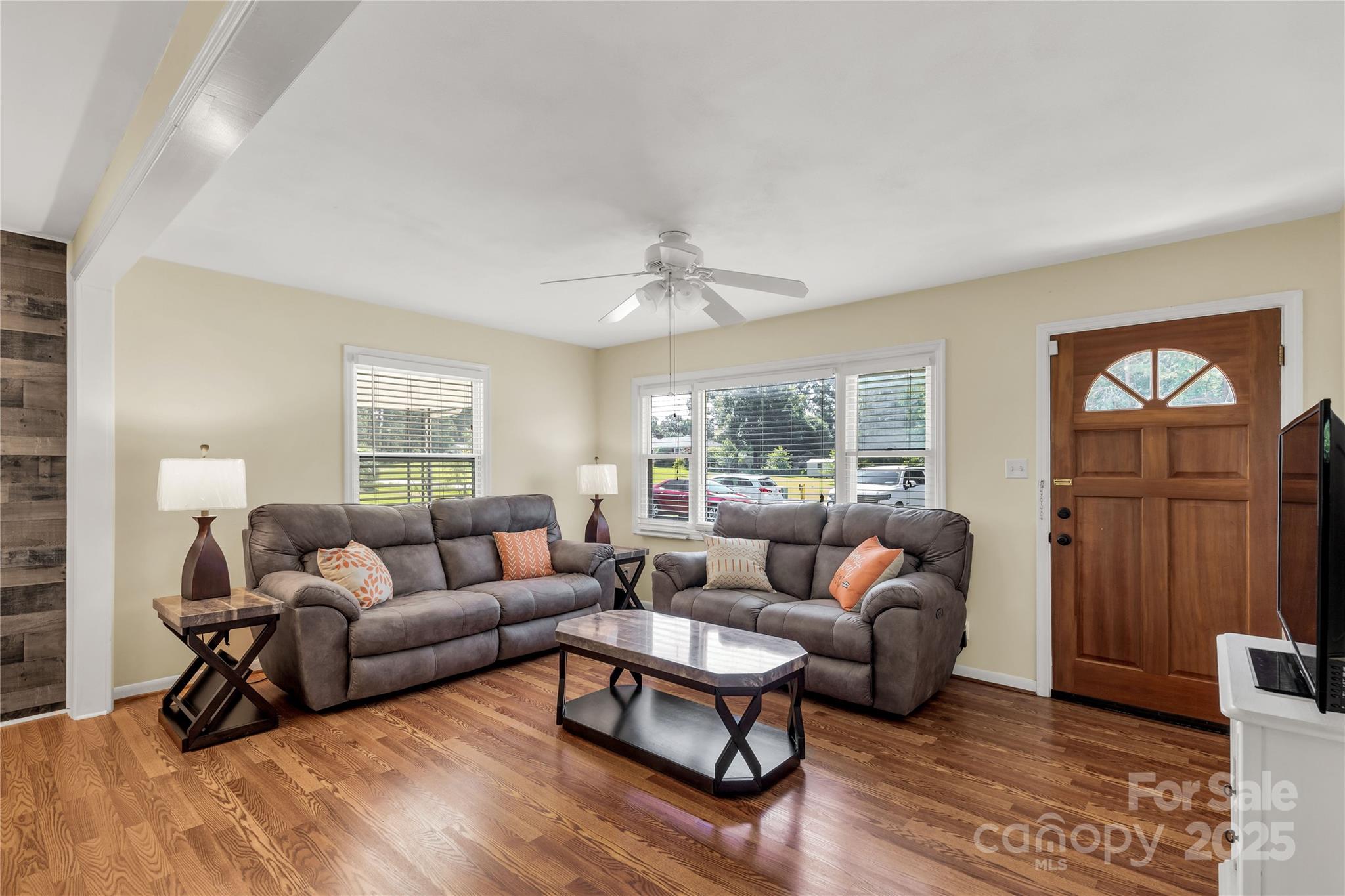 1156 Suttle Road Property Photo 3
