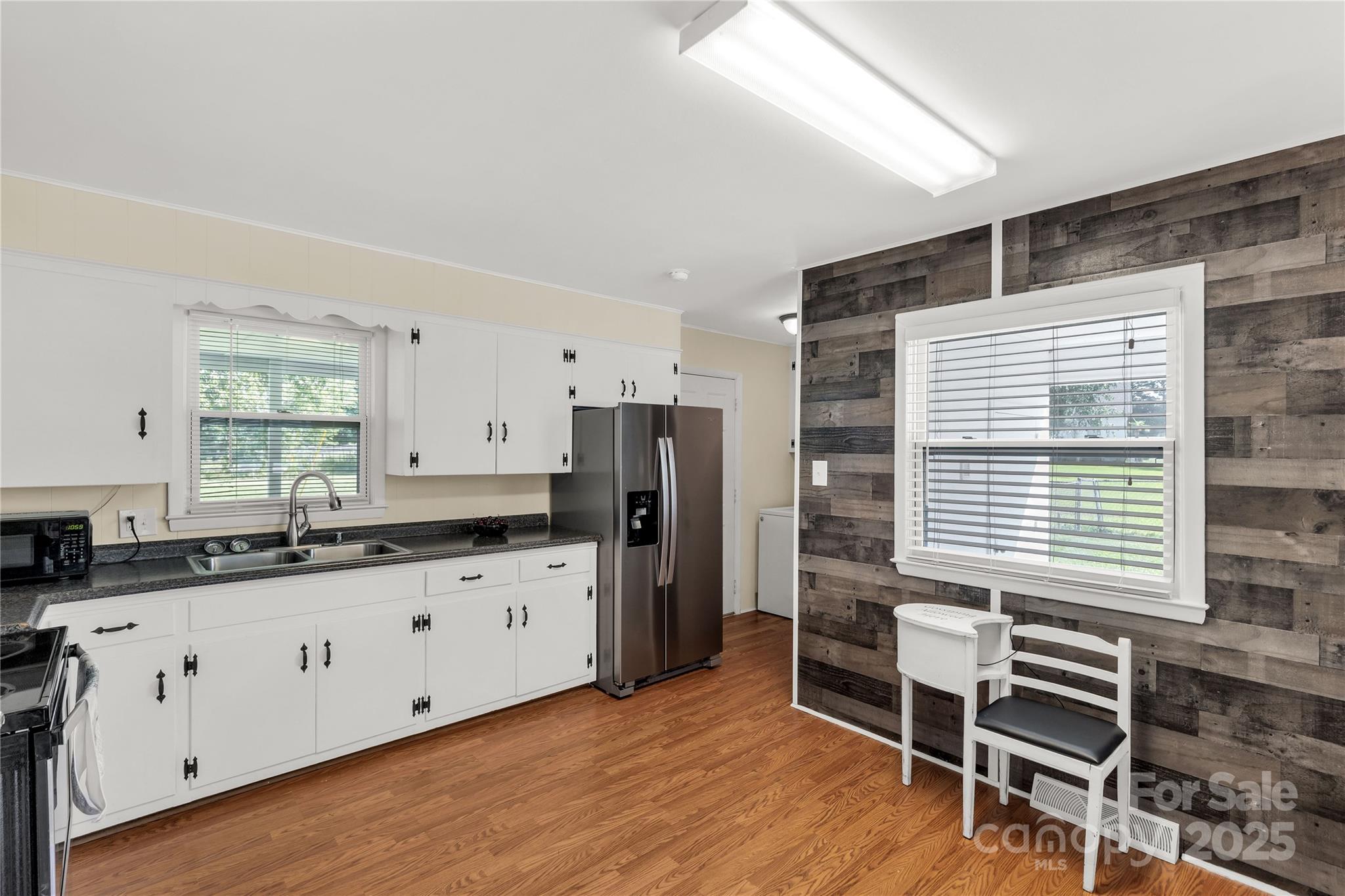 1156 Suttle Road Property Photo 5