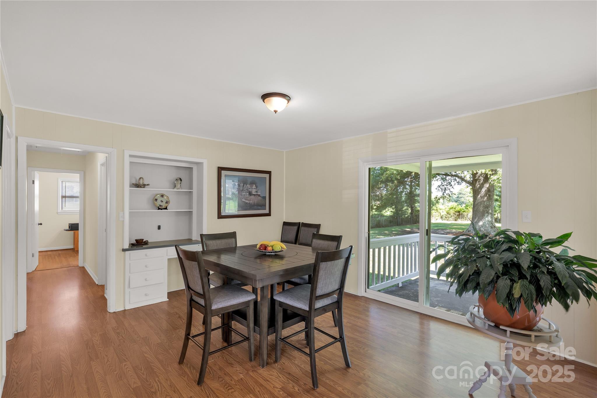 1156 Suttle Road Property Photo 6