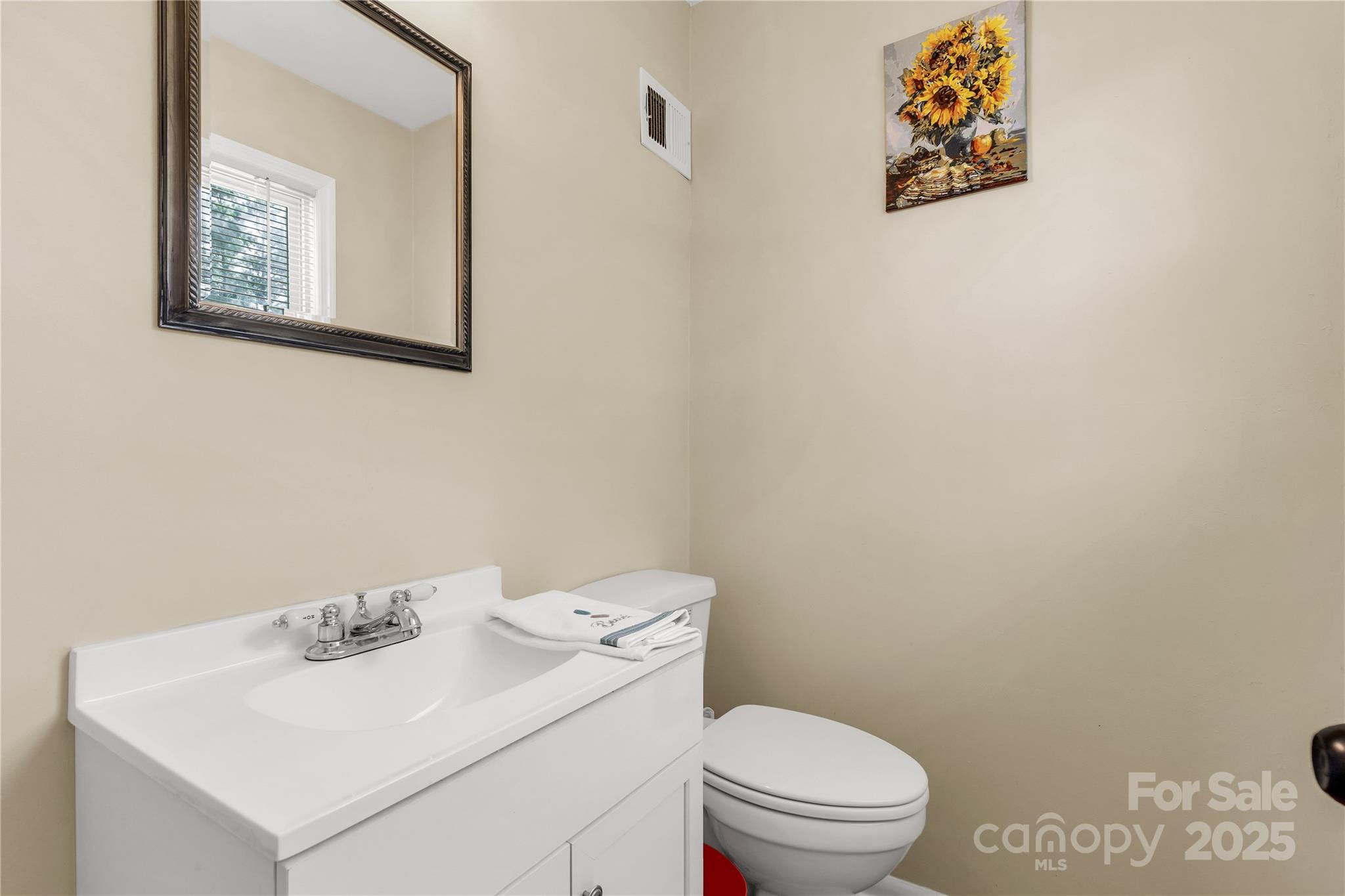1156 Suttle Road Property Photo 11