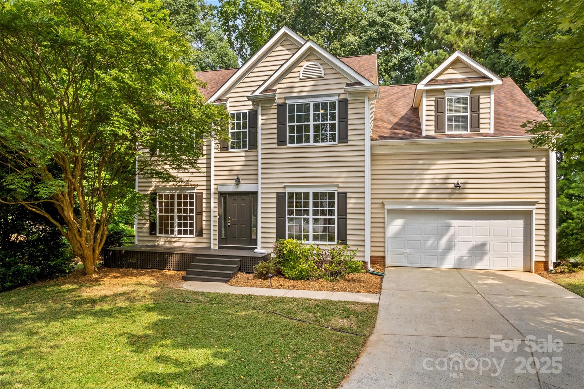 145 Summerbrook Lane Property Photo 1