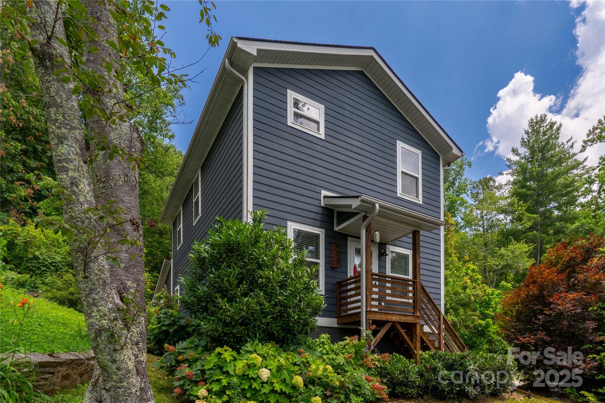 5 Koenig Way Property Photo 2
