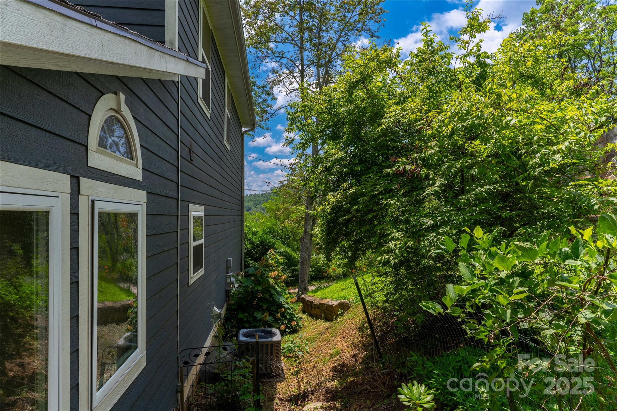 5 Koenig Way Property Photo 8