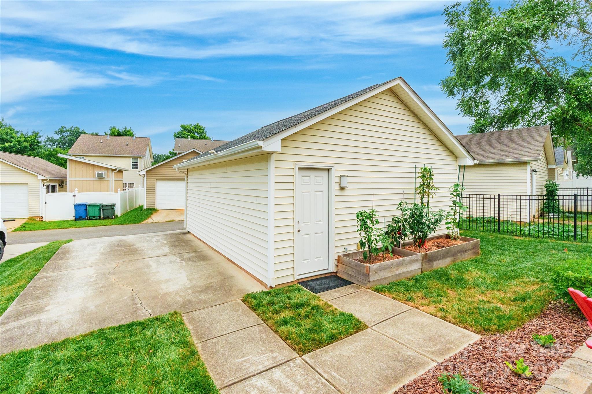 11023 Heritage Green Drive Property Photo 33