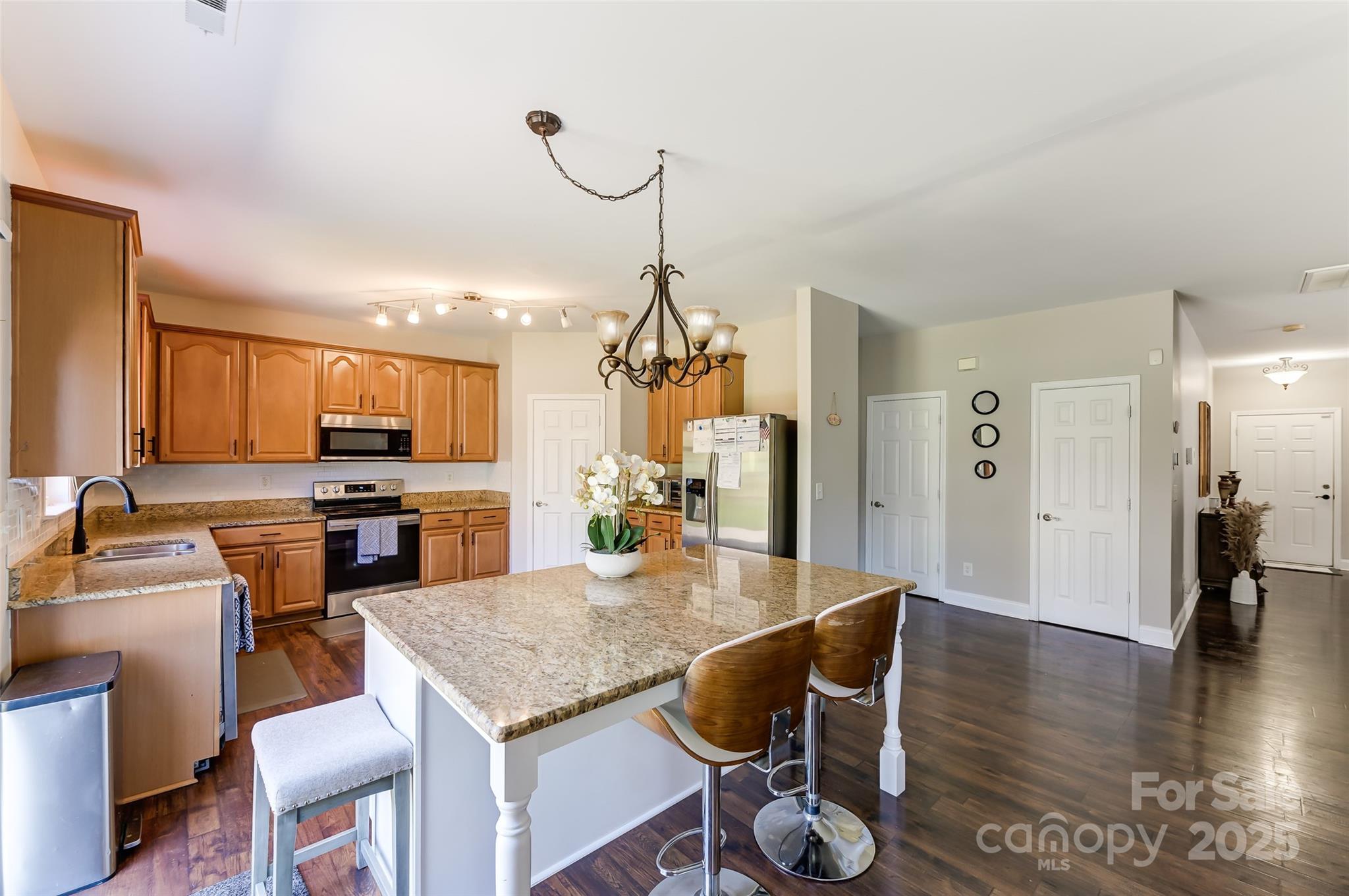2015 Savannah Hills Drive Property Photo 12