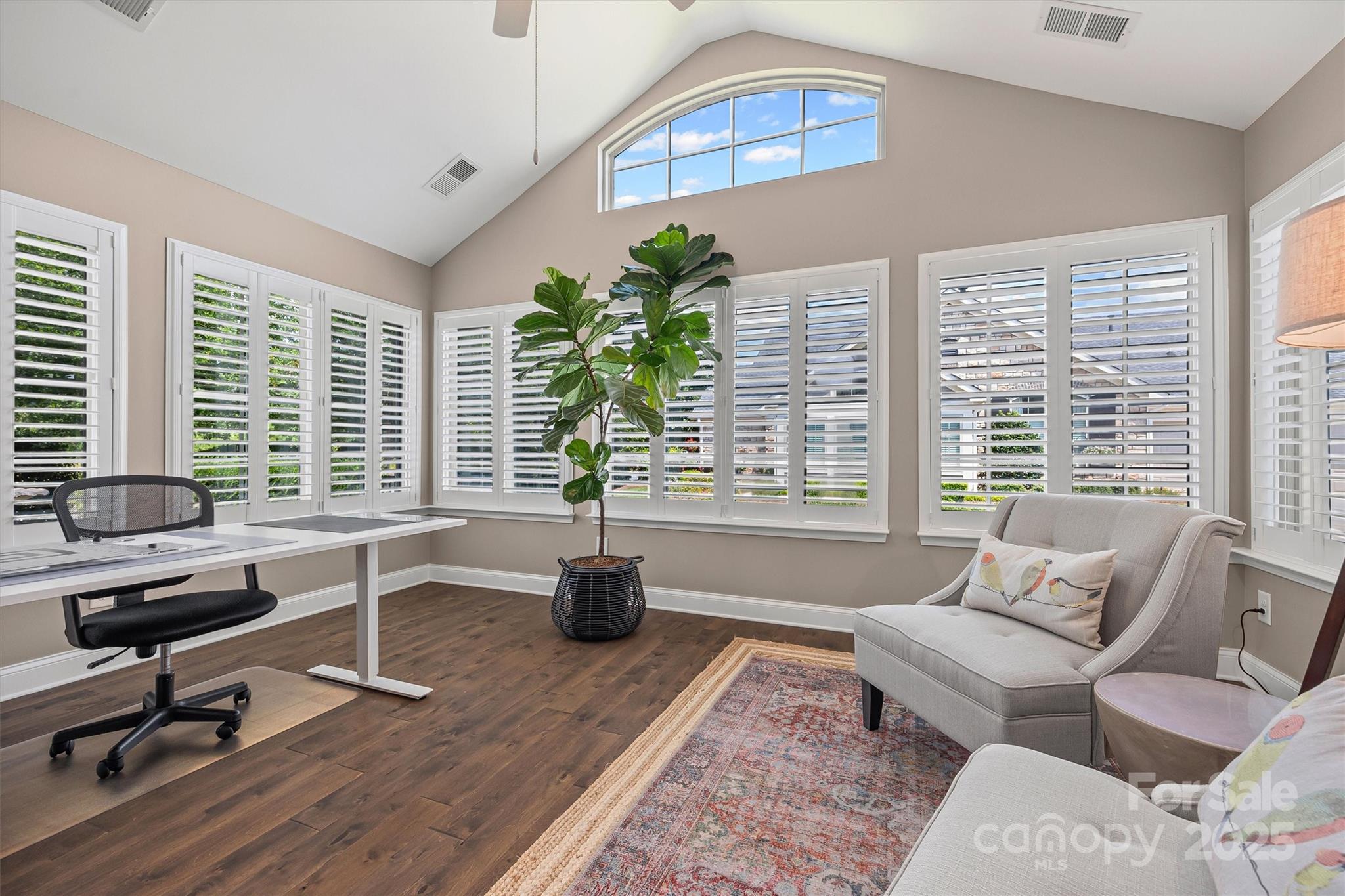 1316 Somersby Circle Property Photo 9
