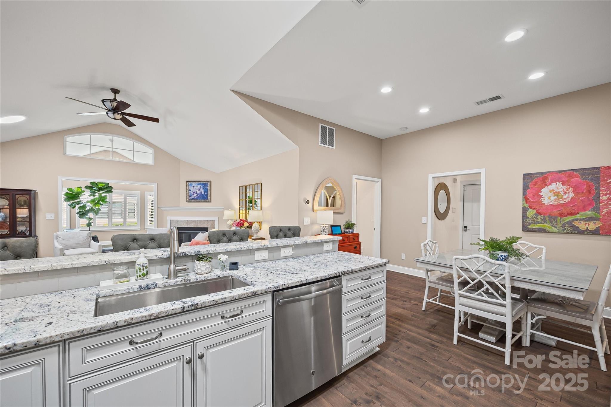 1316 Somersby Circle Property Photo 13