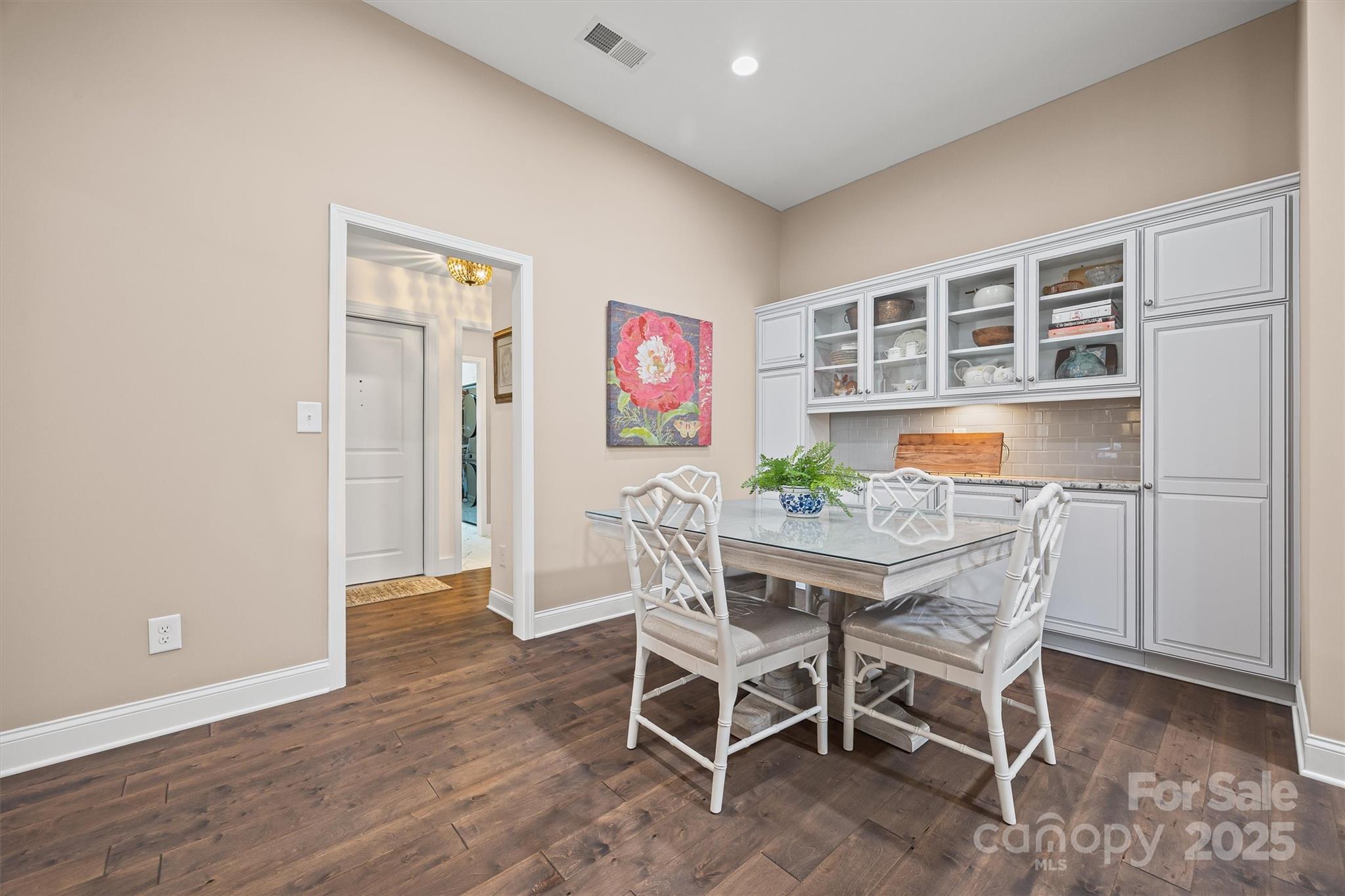 1316 Somersby Circle Property Photo 15