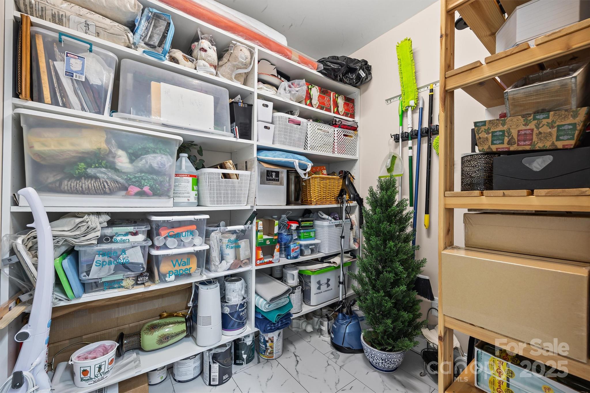1316 Somersby Circle Property Photo 26