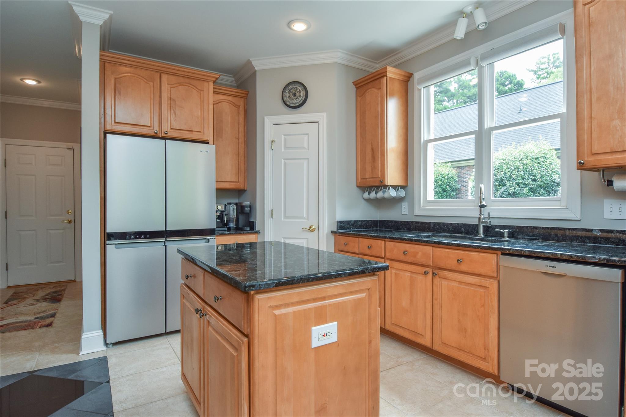 9221 Belle Pines Court Property Photo 6