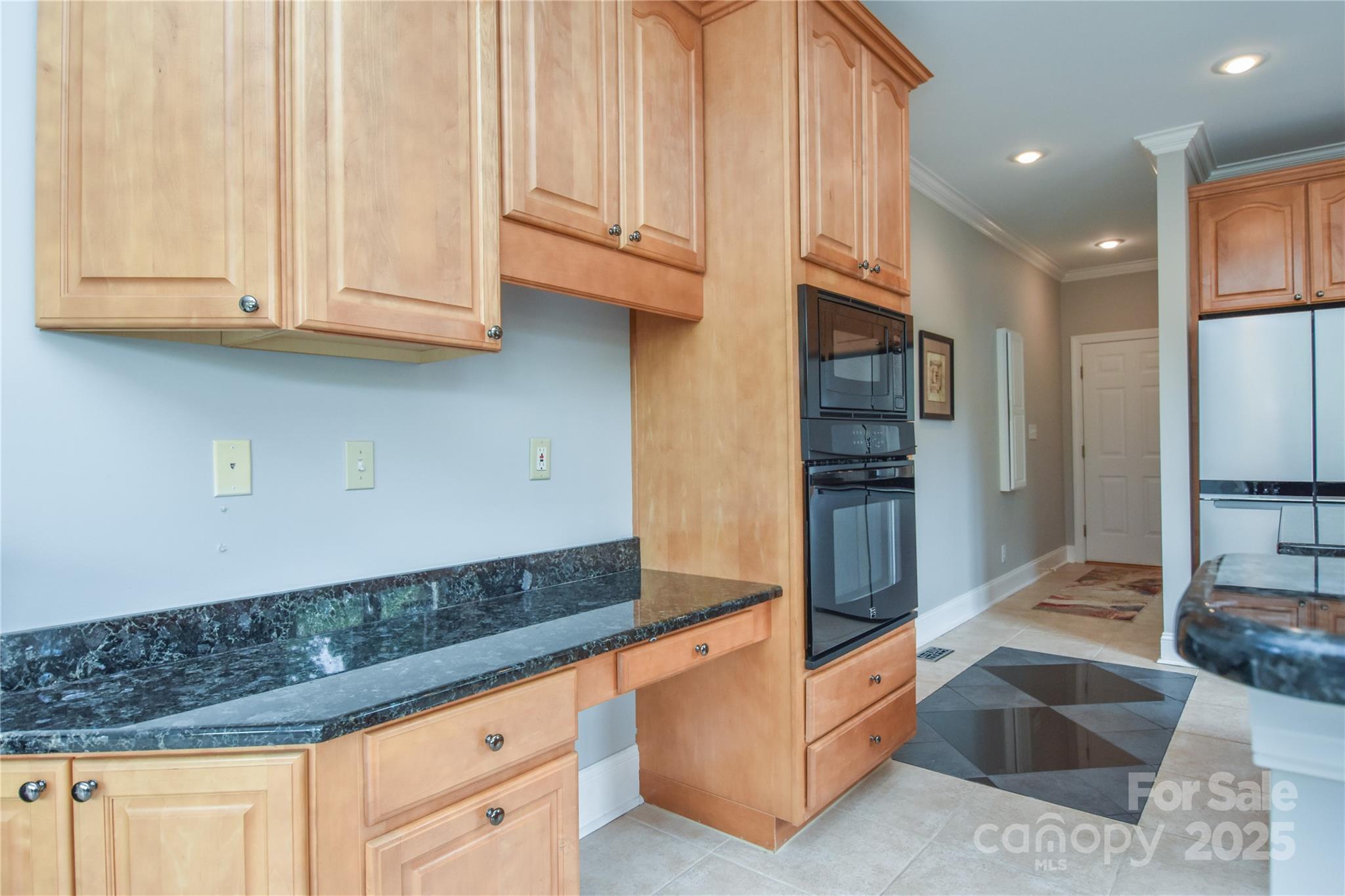 9221 Belle Pines Court Property Photo 8