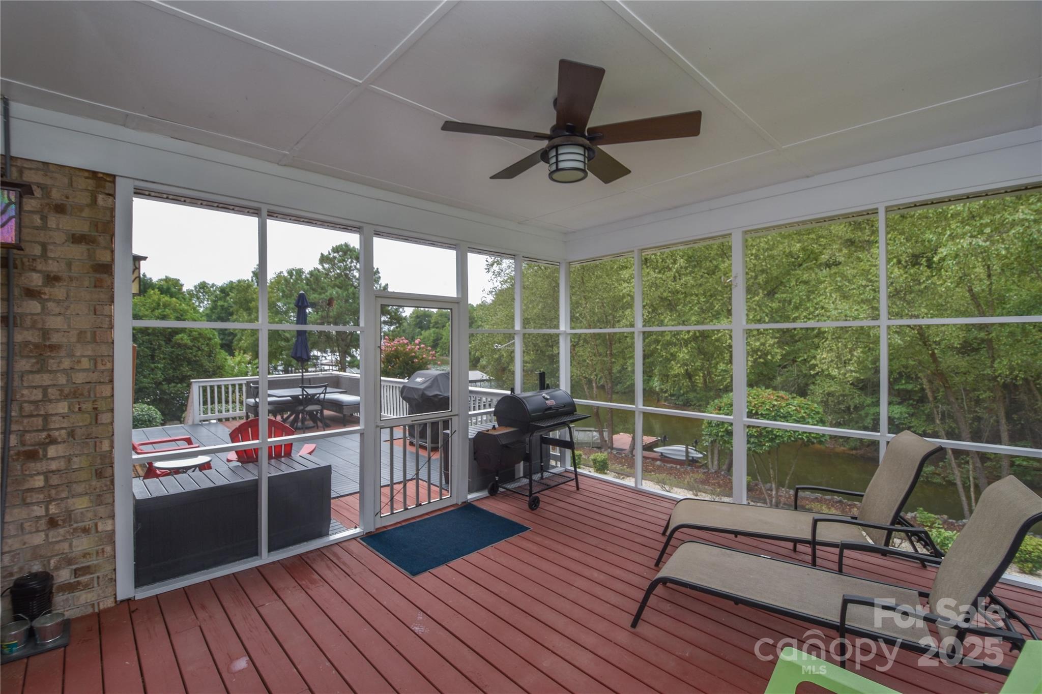 9221 Belle Pines Court Property Photo 23